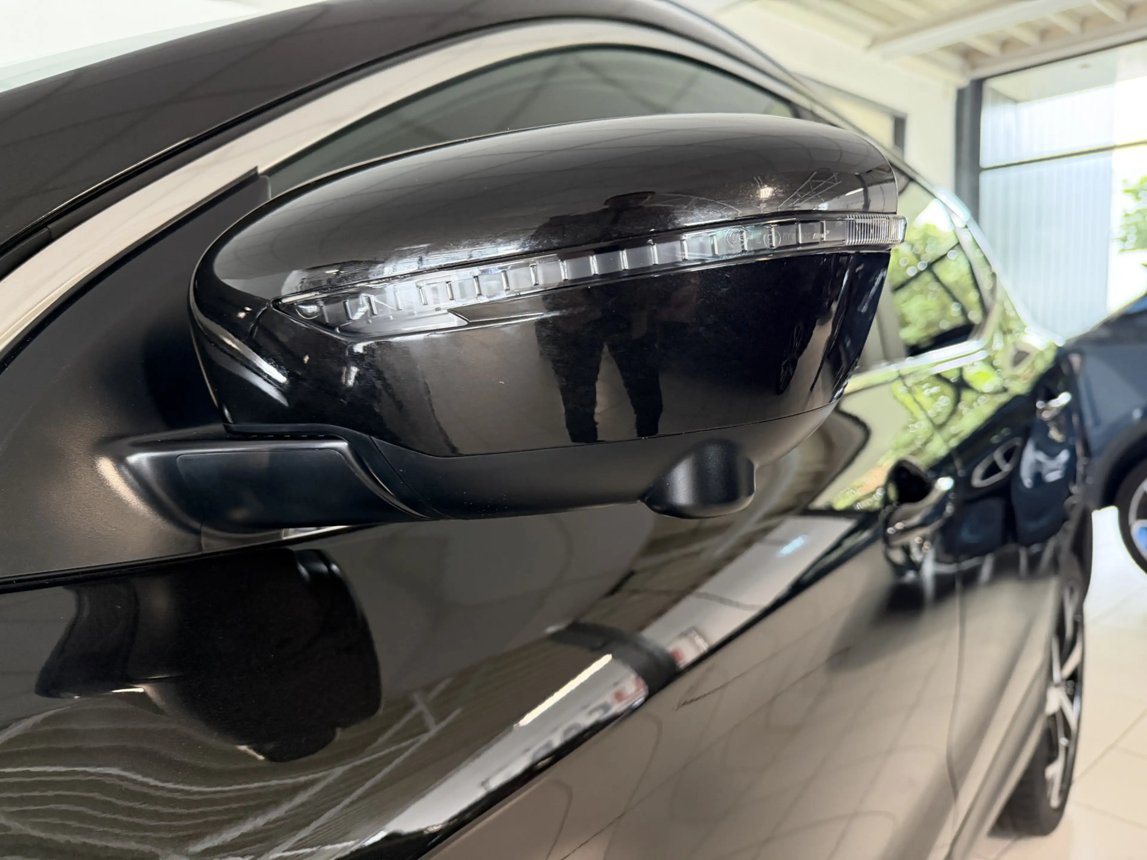 Nissan Qashqai 1.3 DIG-T Premium Edition Leer / Navigatie / cruis — photo 9