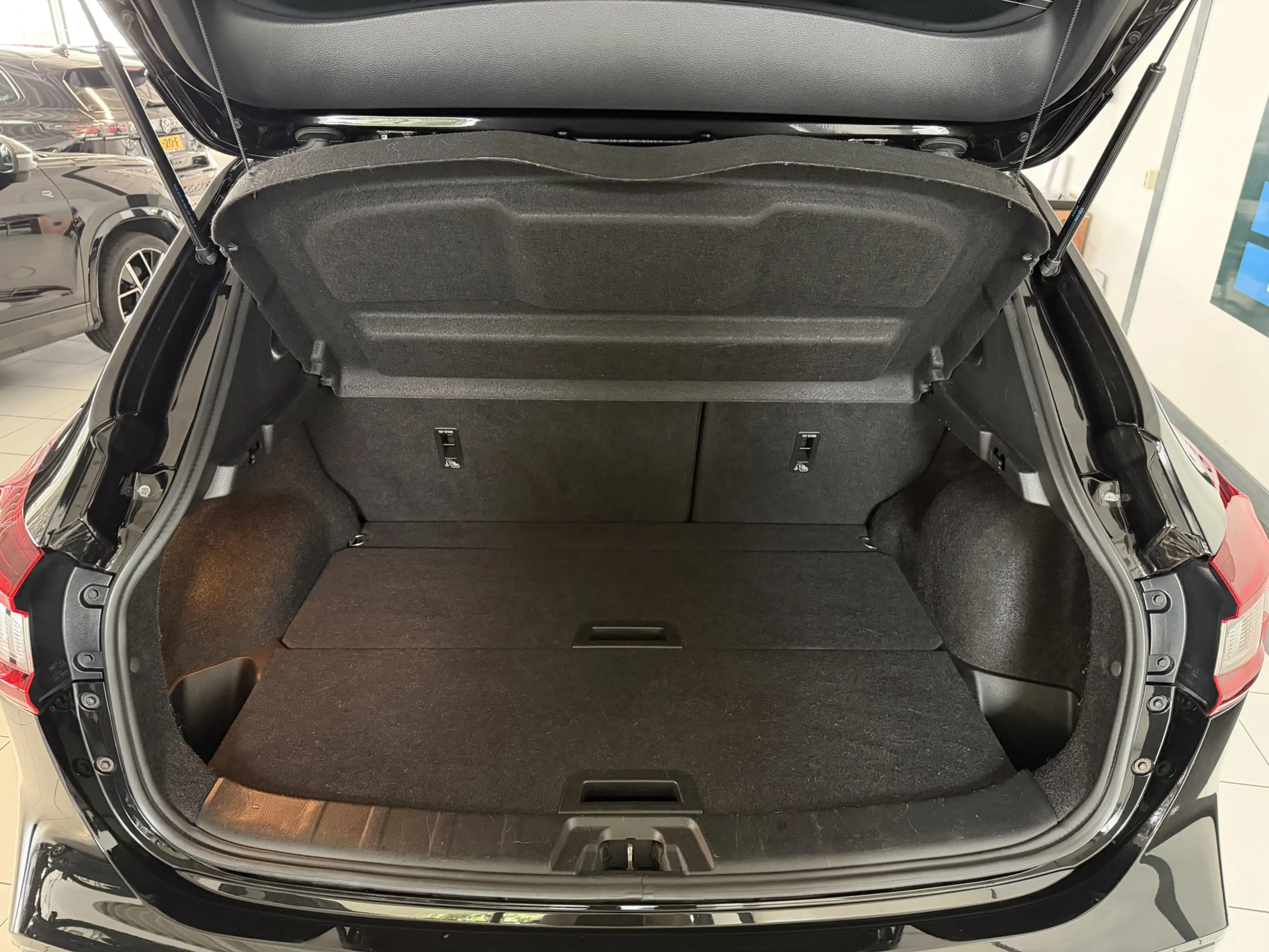 Nissan Qashqai 1.3 DIG-T Premium Edition Leer / Navigatie / cruis — photo 11