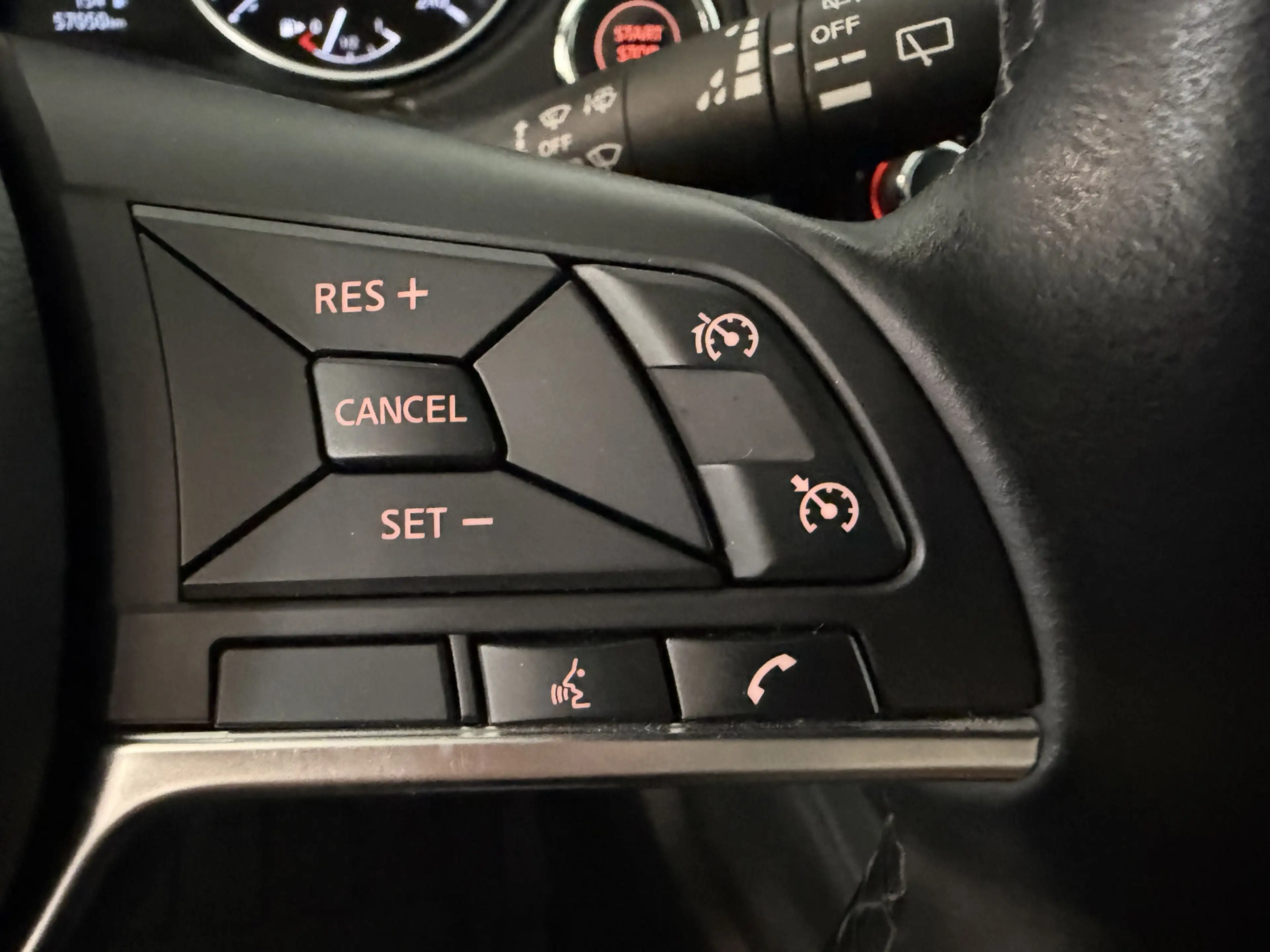 Nissan Qashqai 1.3 DIG-T Premium Edition Leer / Navigatie / cruis — photo 19