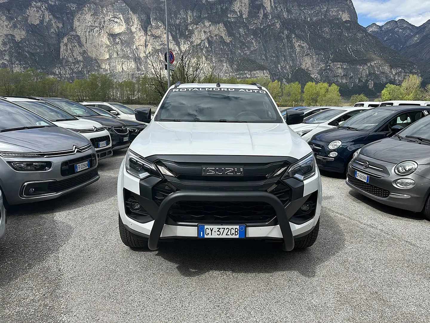 Isuzu D-Max Crew 1.9 N60 Nitro Sport 4x4 Auto CREW N60 NITRO Weiß - 2