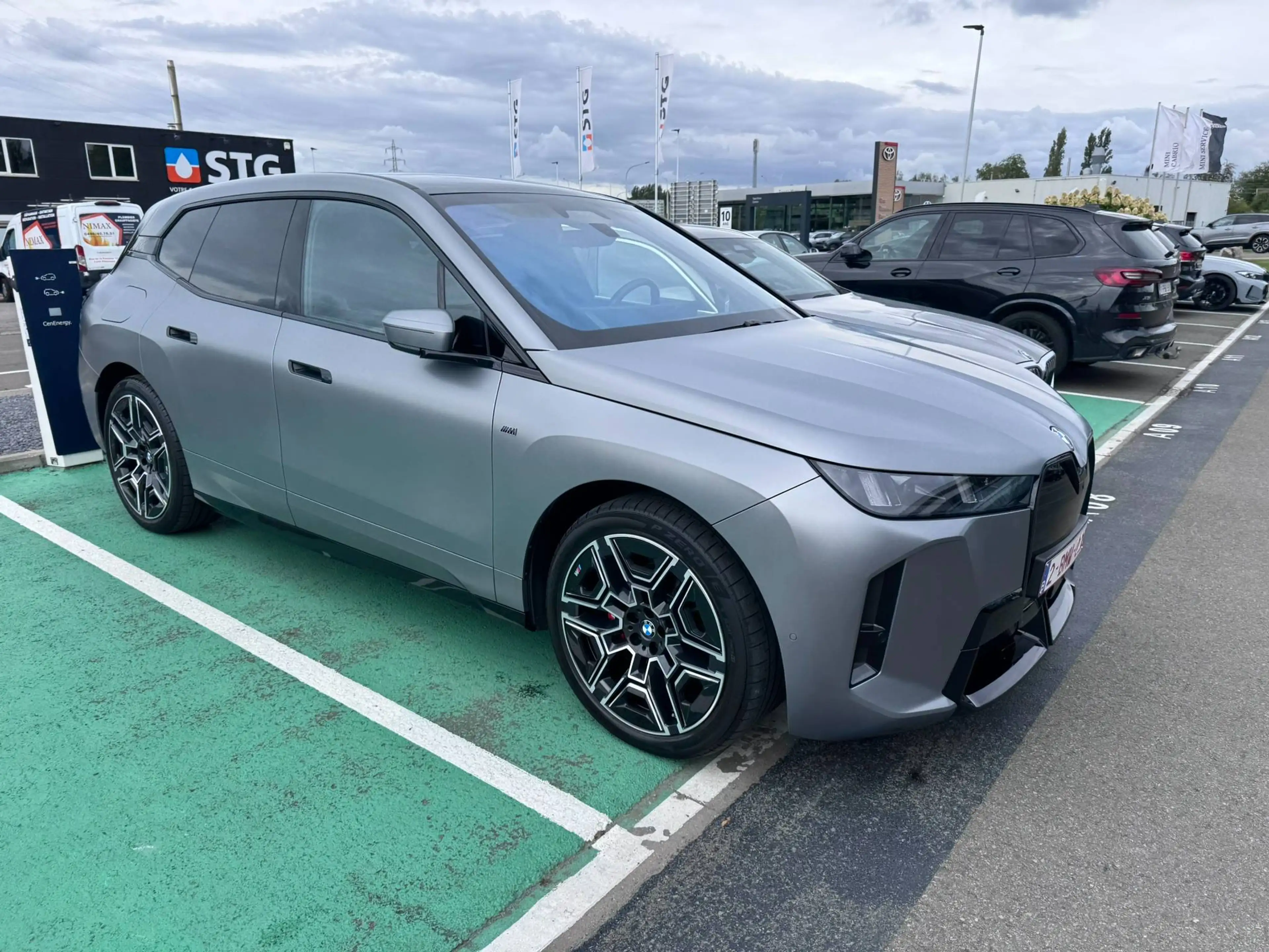 BMW iX xDrive 60 M Edition