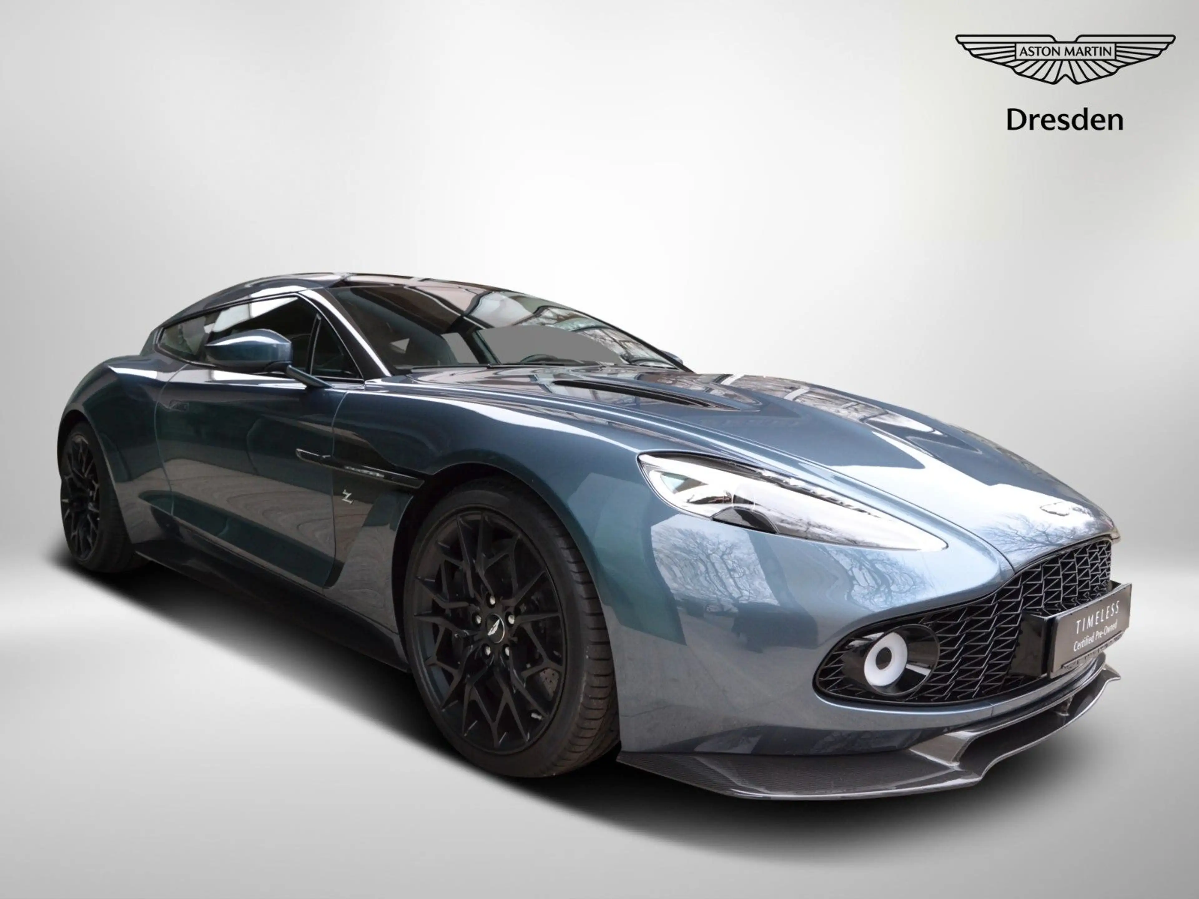 Aston Martin Vanquish Zagato Shooting Brake Nr. 92/99 — photo 4