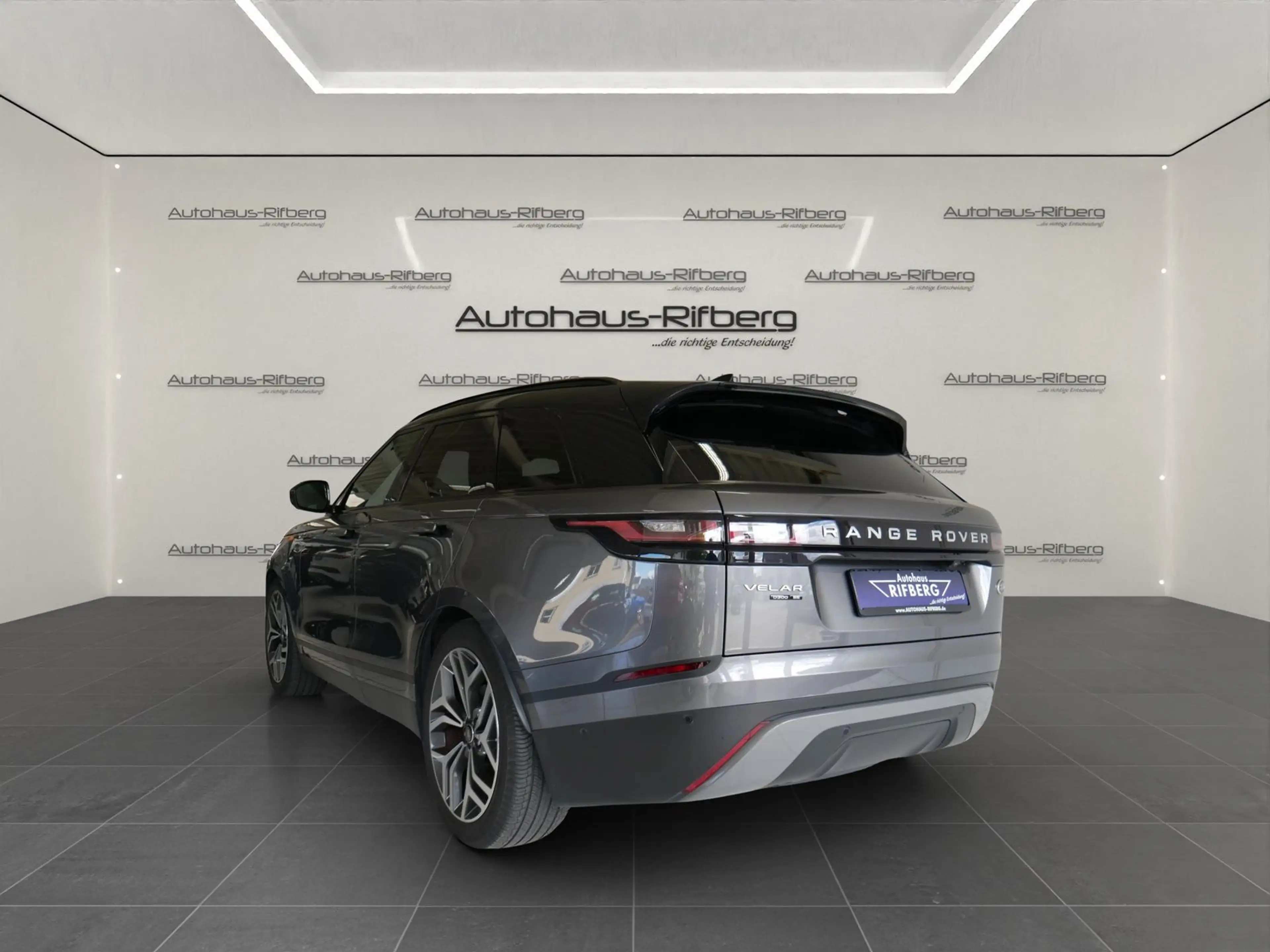 Land Rover Range Rover Velar 3.0 d R-Dynamic SE/Pano/ACC/21 — photo 4