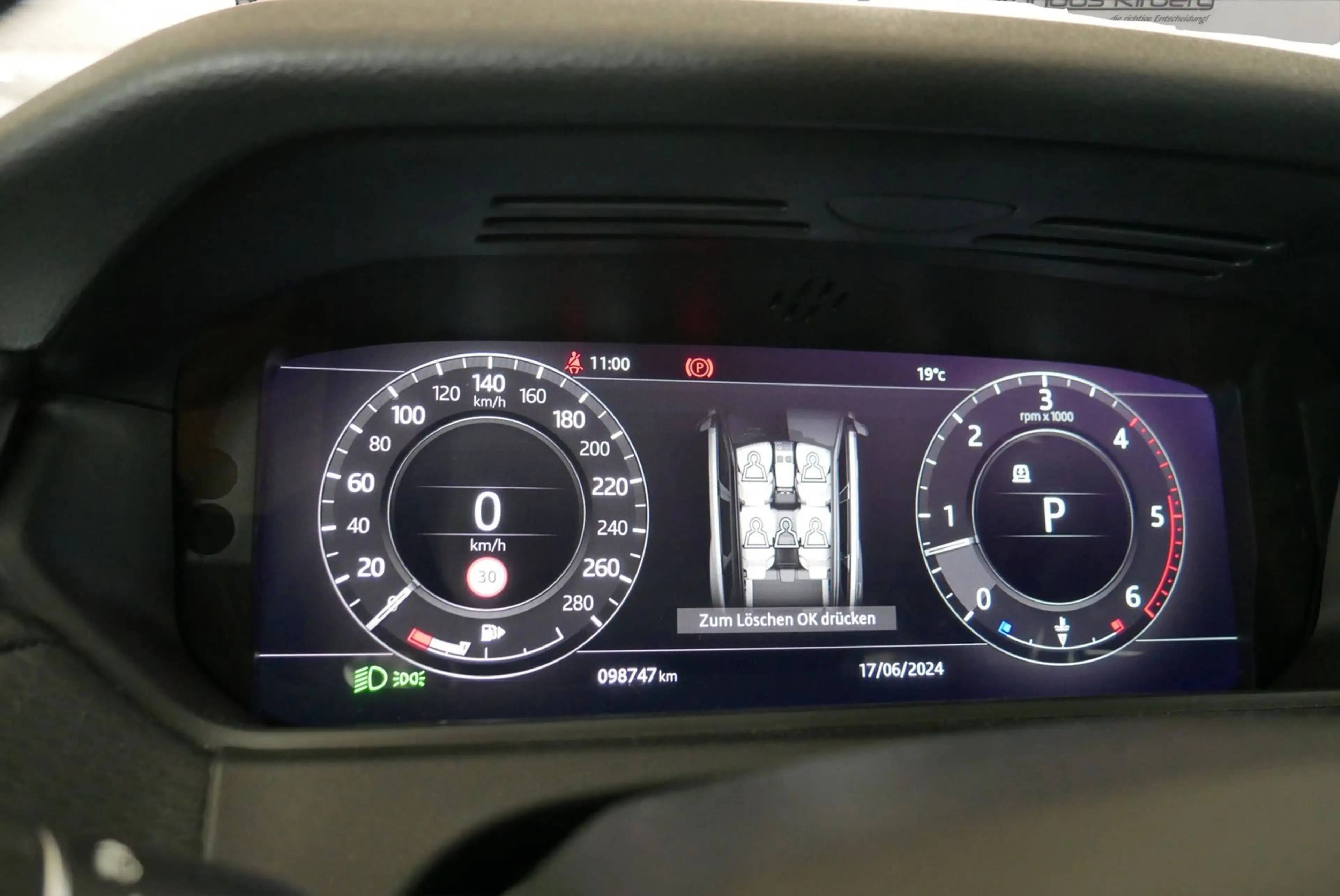 Land Rover Range Rover Velar 3.0 d R-Dynamic SE/Pano/ACC/21 — photo 14