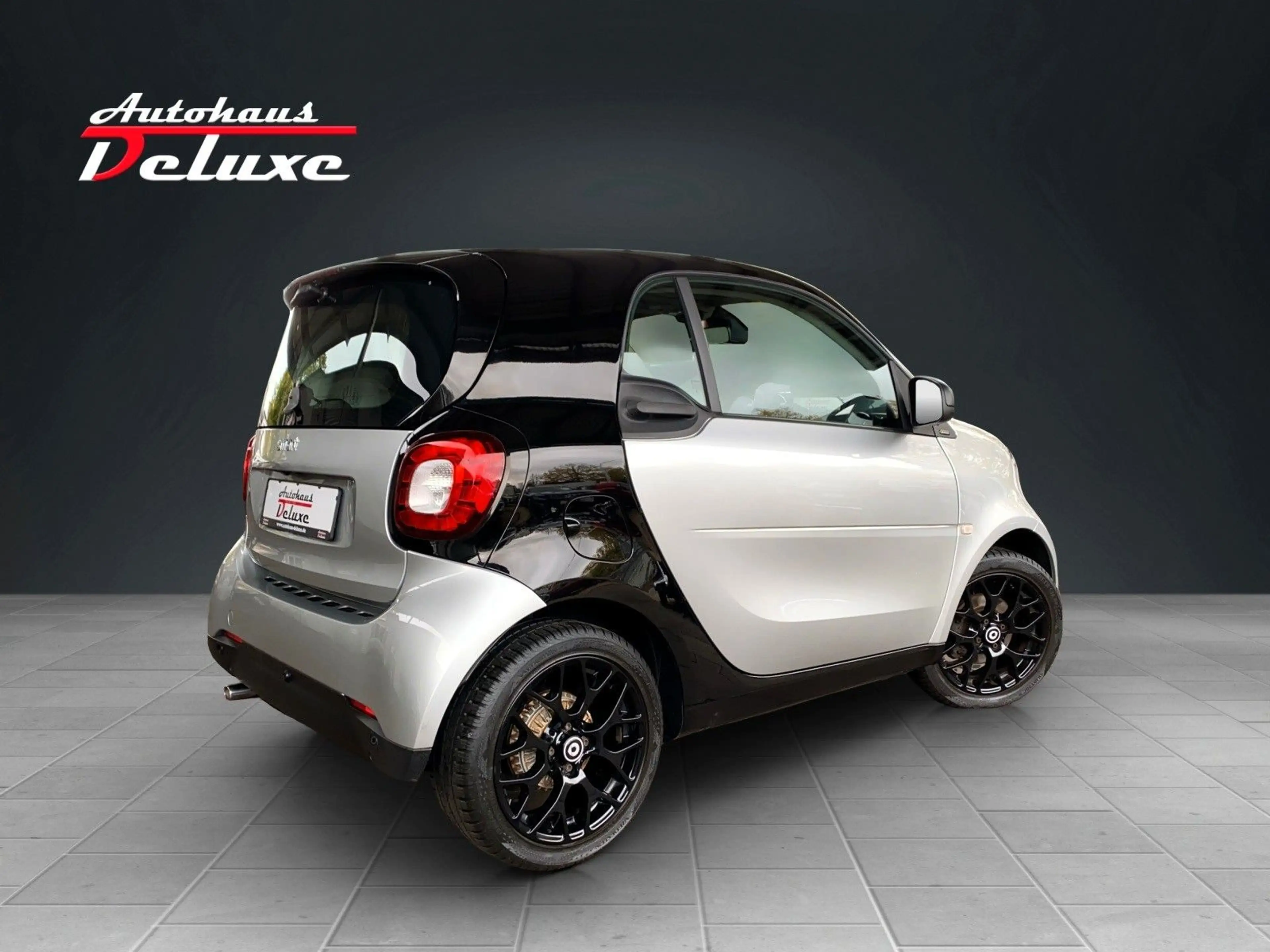 smart forTwo COUPE 90 PS NAVI-KAMERA-PANORAMA-PDC — photo 7