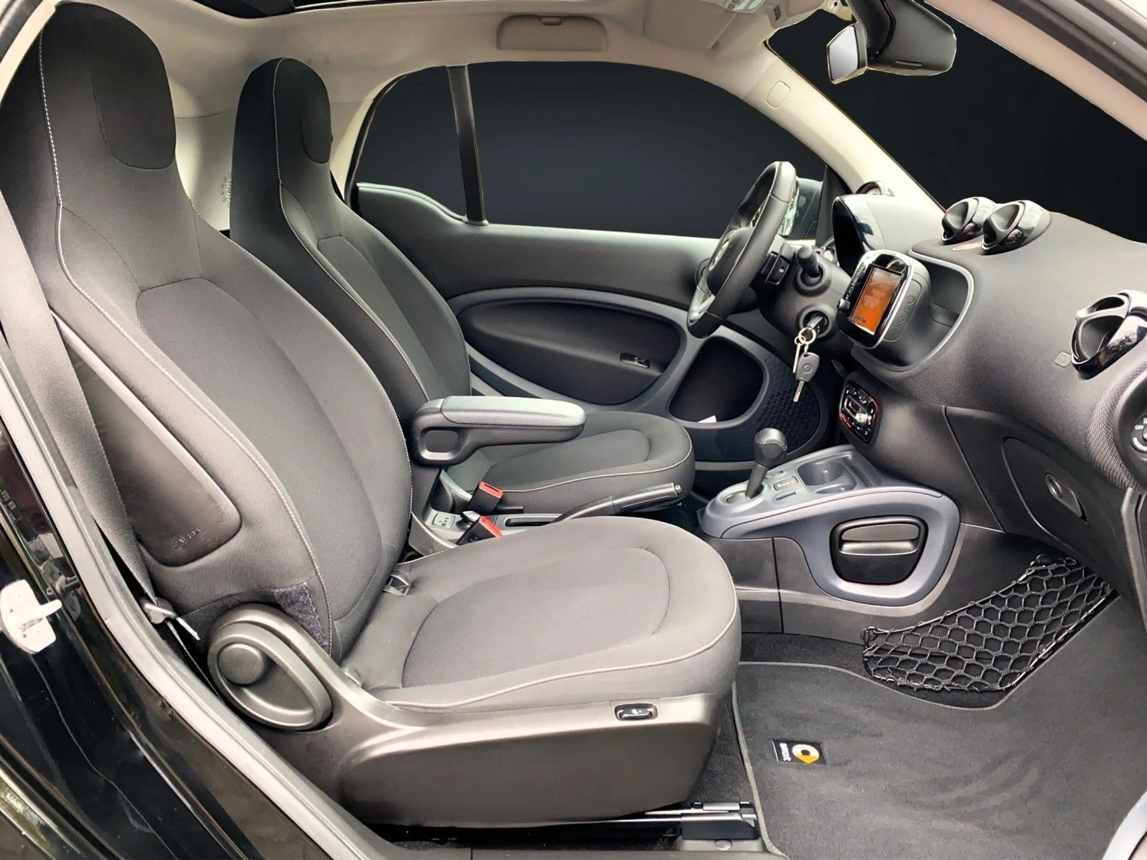 smart forTwo COUPE 90 PS NAVI-KAMERA-PANORAMA-PDC — photo 15