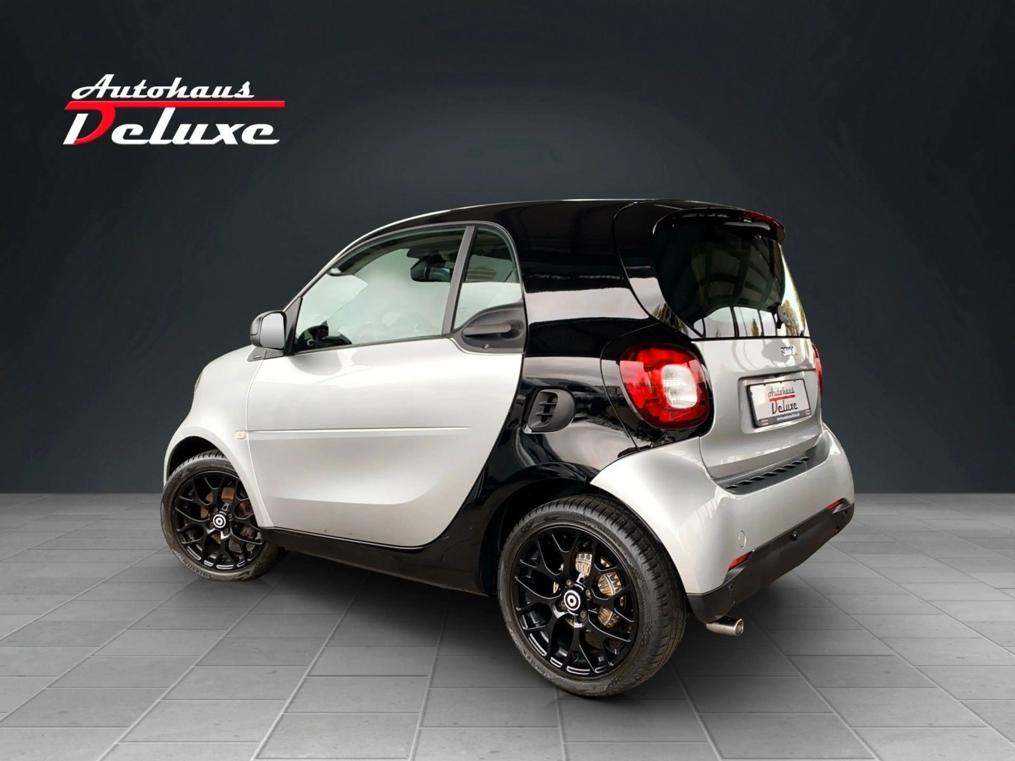 smart forTwo COUPE 90 PS NAVI-KAMERA-PANORAMA-PDC — photo 5