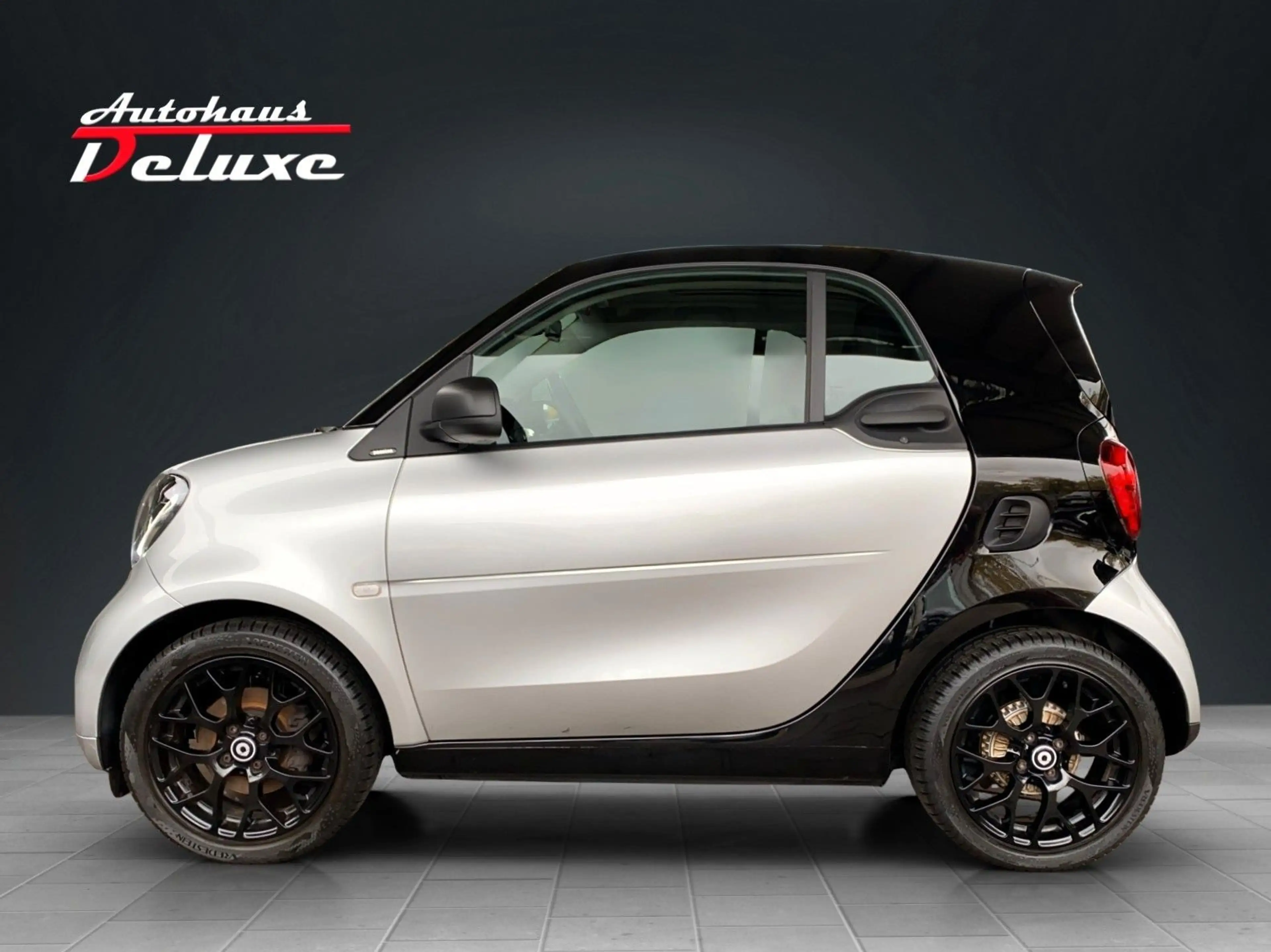 smart forTwo COUPE 90 PS NAVI-KAMERA-PANORAMA-PDC — photo 4