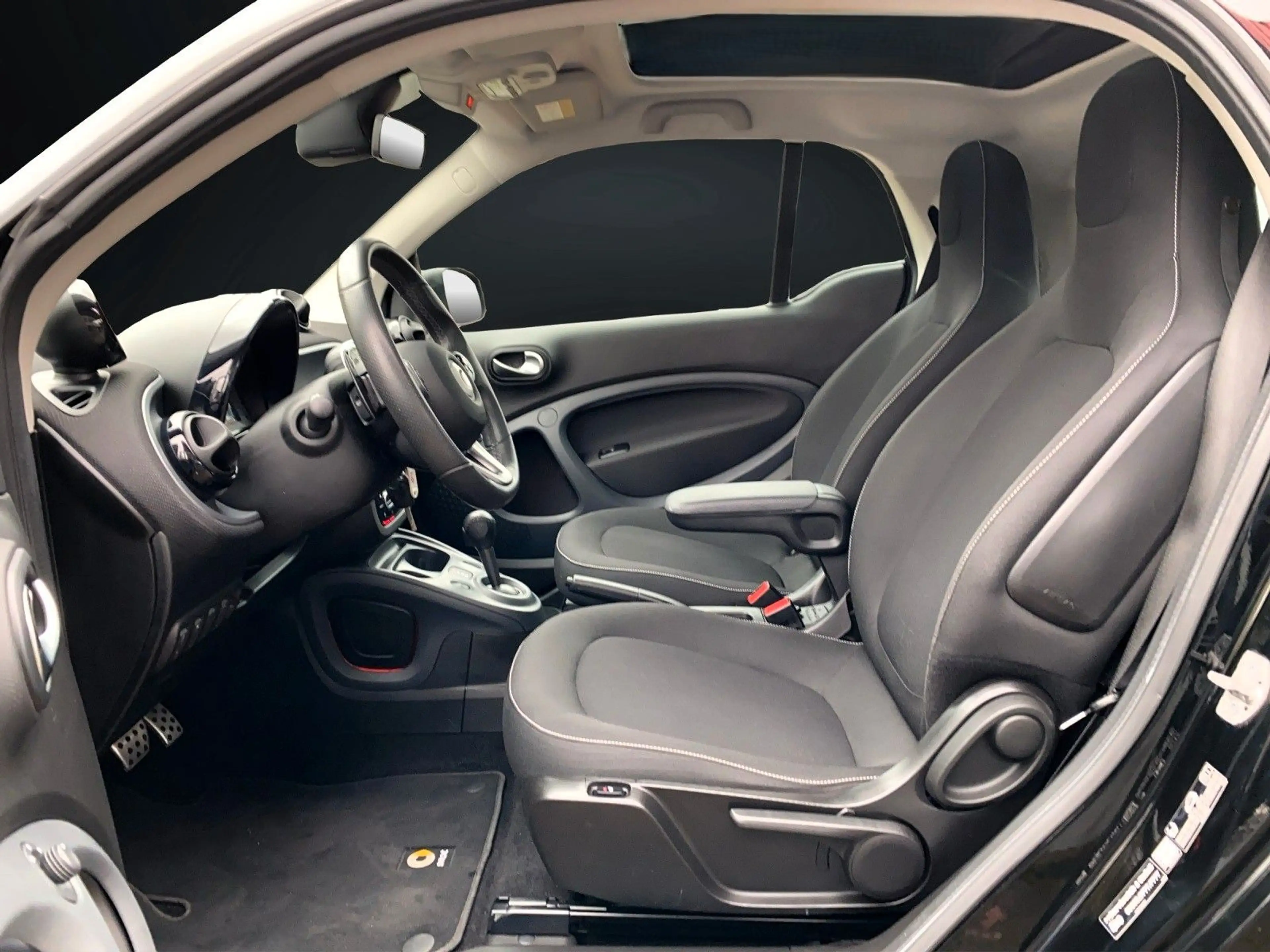 smart forTwo COUPE 90 PS NAVI-KAMERA-PANORAMA-PDC — photo 12