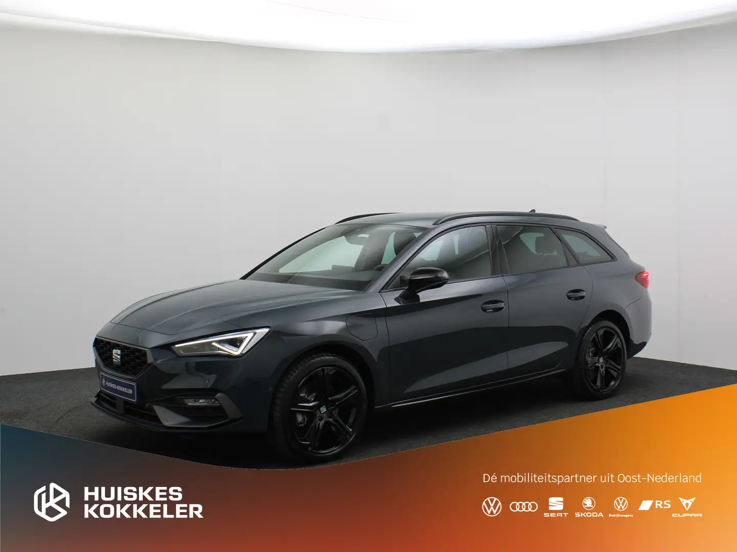 SEAT Leon Sportstourer 1.5 TSI eHybrid 204pk FR Business - e Blauw - 1