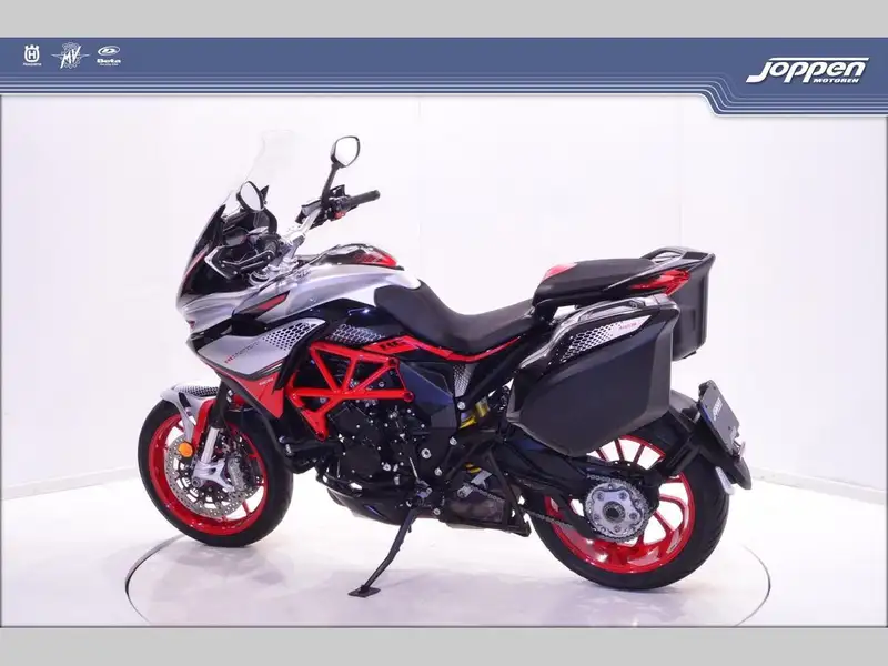 MV Agusta Turismo Veloce RC - foto 5