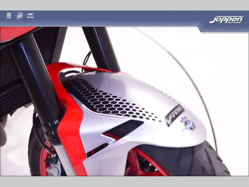 MV Agusta Turismo Veloce RC - foto 8