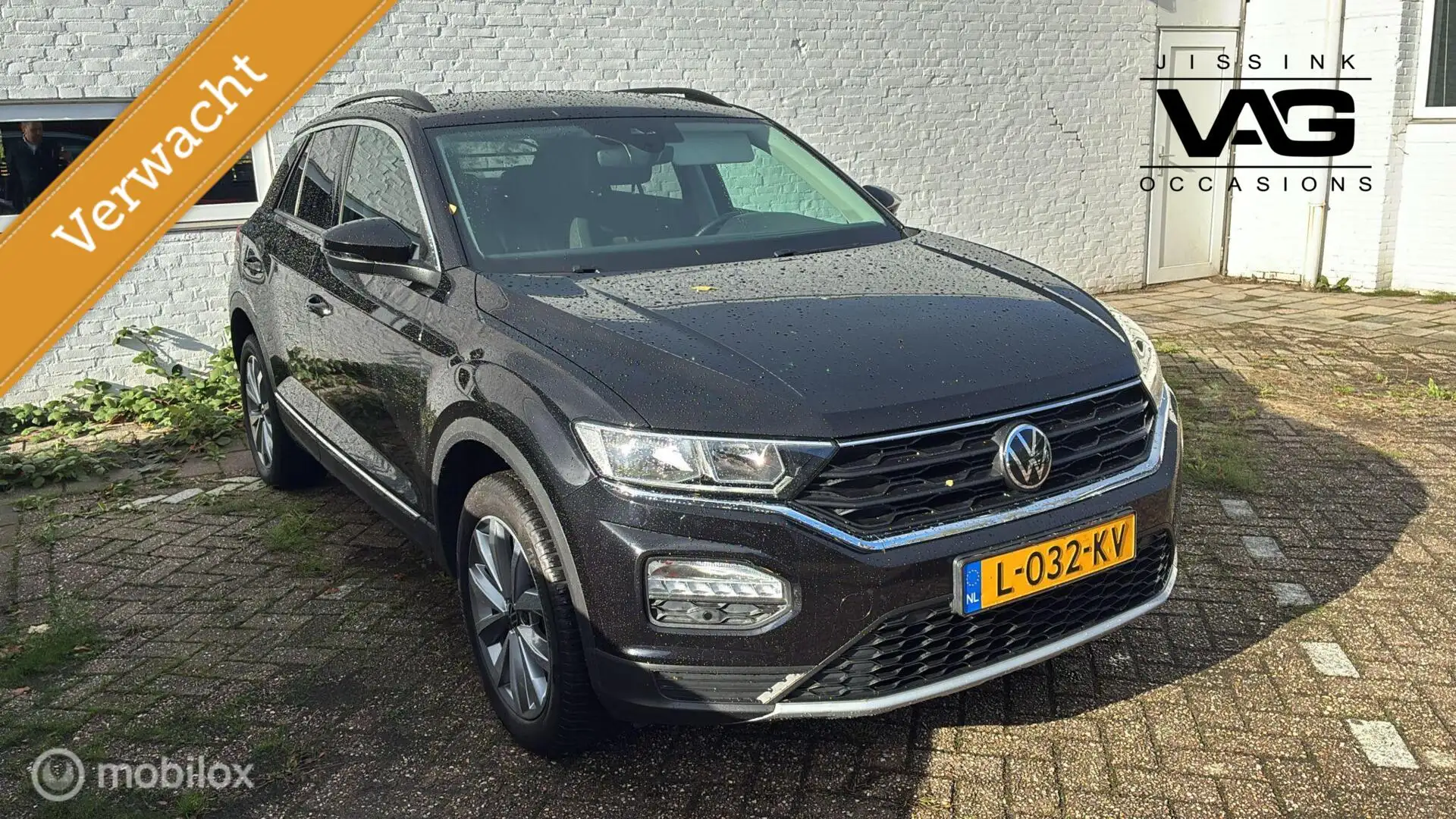 Volkswagen T-Roc 1.0TSI Acc Camera CarPlay Stoelverwarming PDC Zwart - 1