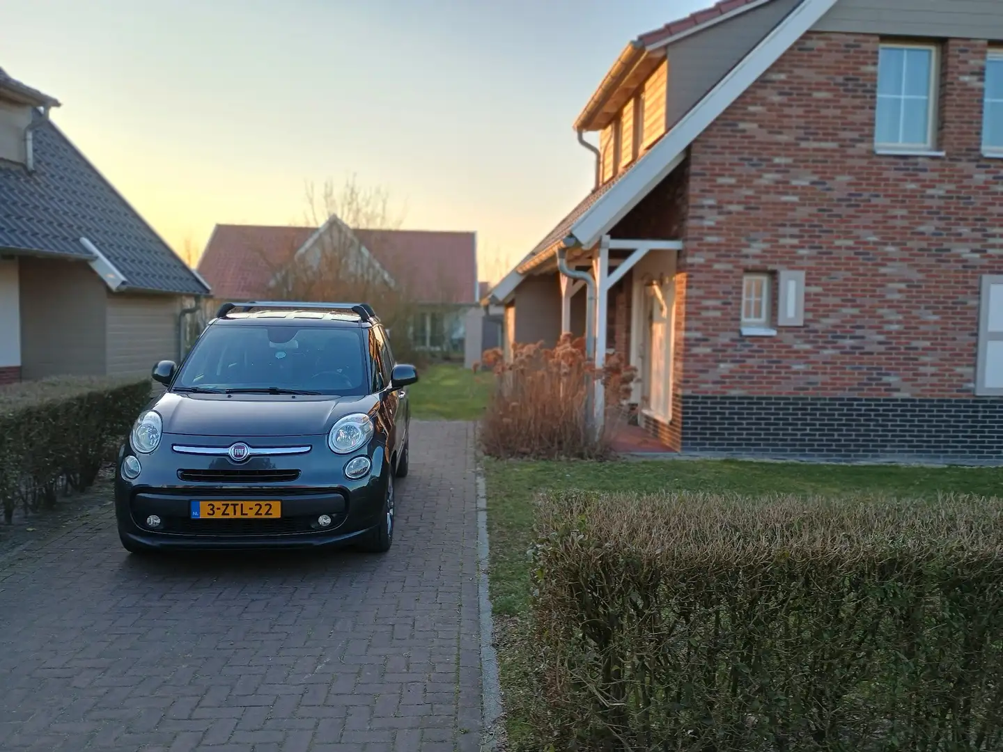 Fiat 500L Living 0.9 TwinAir Lounge Grijs - 1