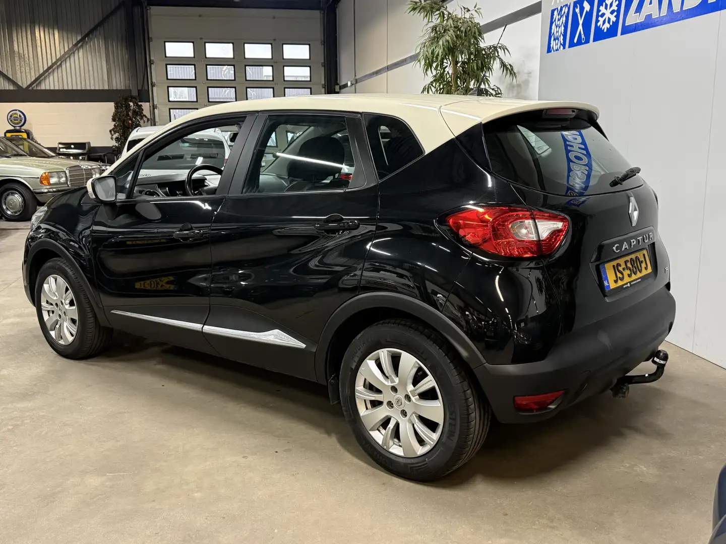 Renault Captur 0.9 TCe Expression // Lm velgen // Airco Schwarz - 2