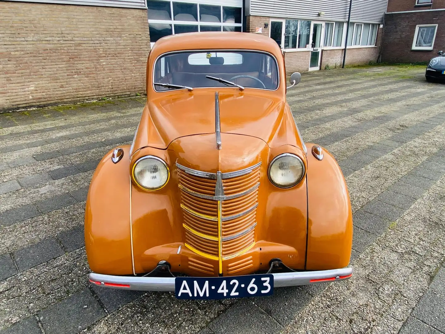 Opel Olympia Moskvitch 400 1952 Orange - 2