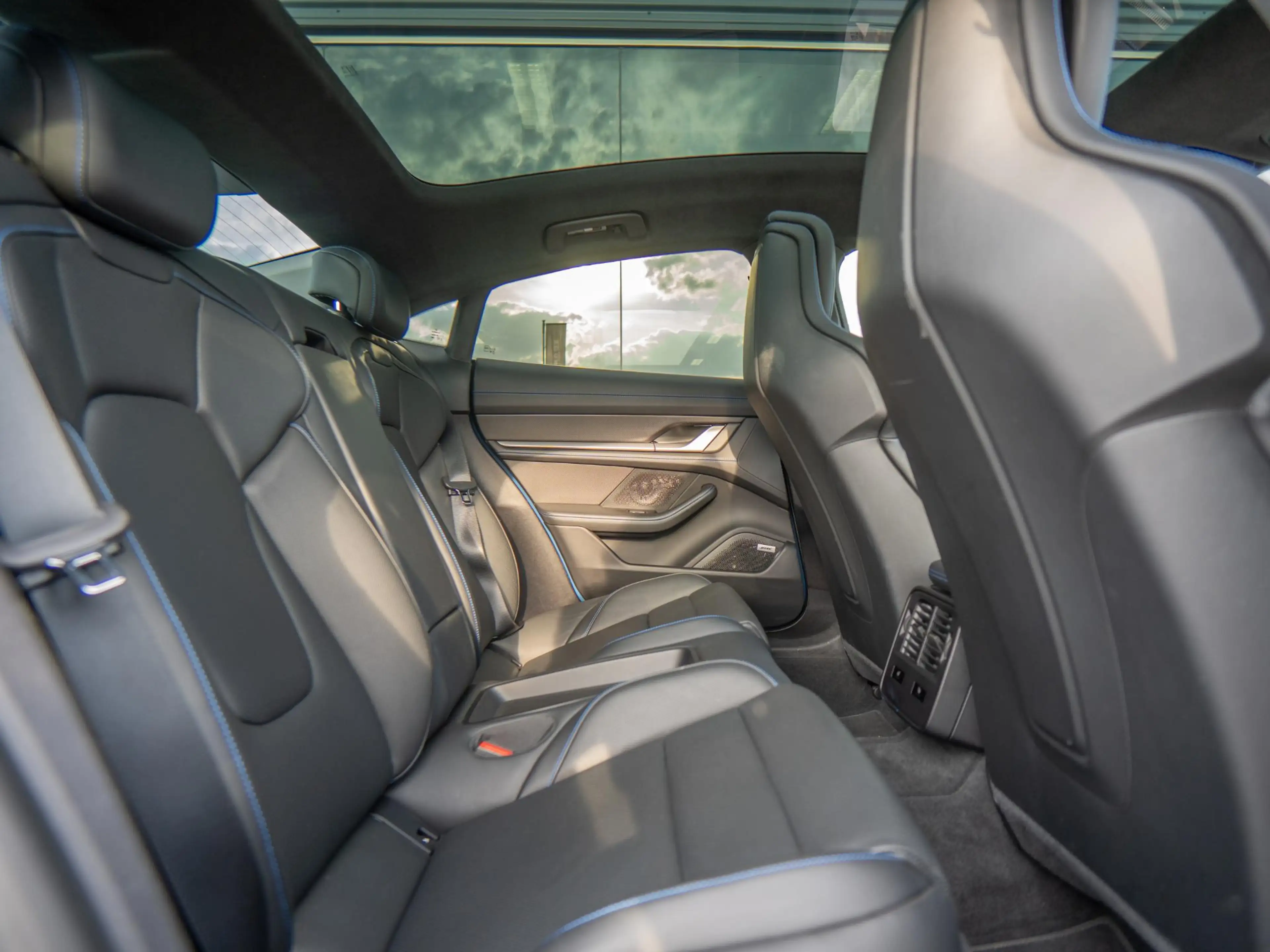 Porsche Taycan Turbo S 93 kWh | Keramisch | Eerste eigenaar | Dea — photo 46