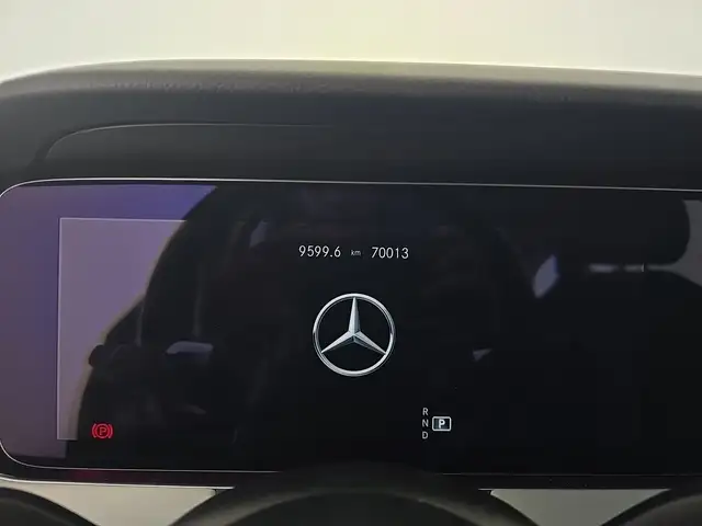 Mercedes-Benz 220 view 15