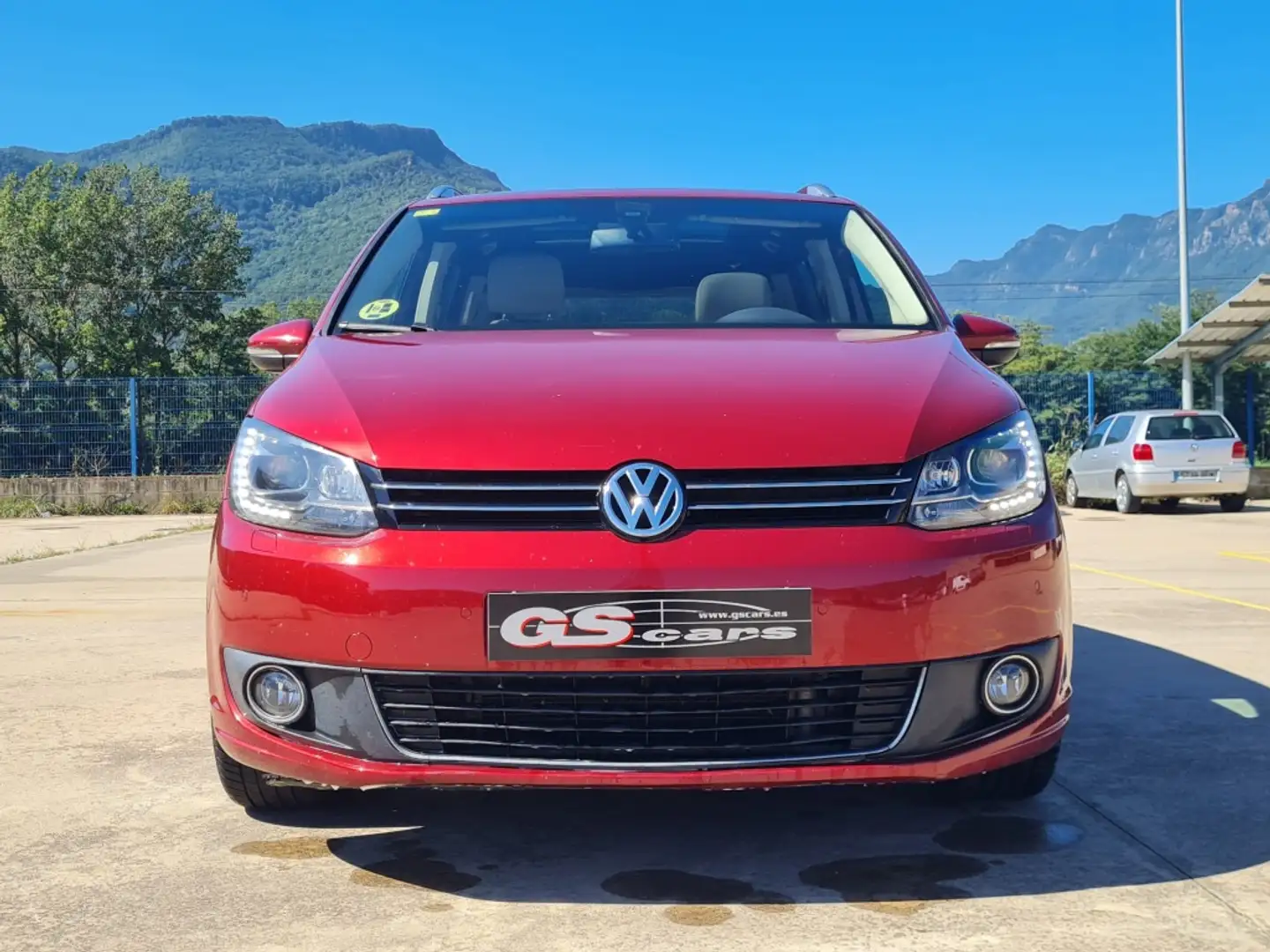 Volkswagen Touran 2.0TDI Sport DSG Paars - 2