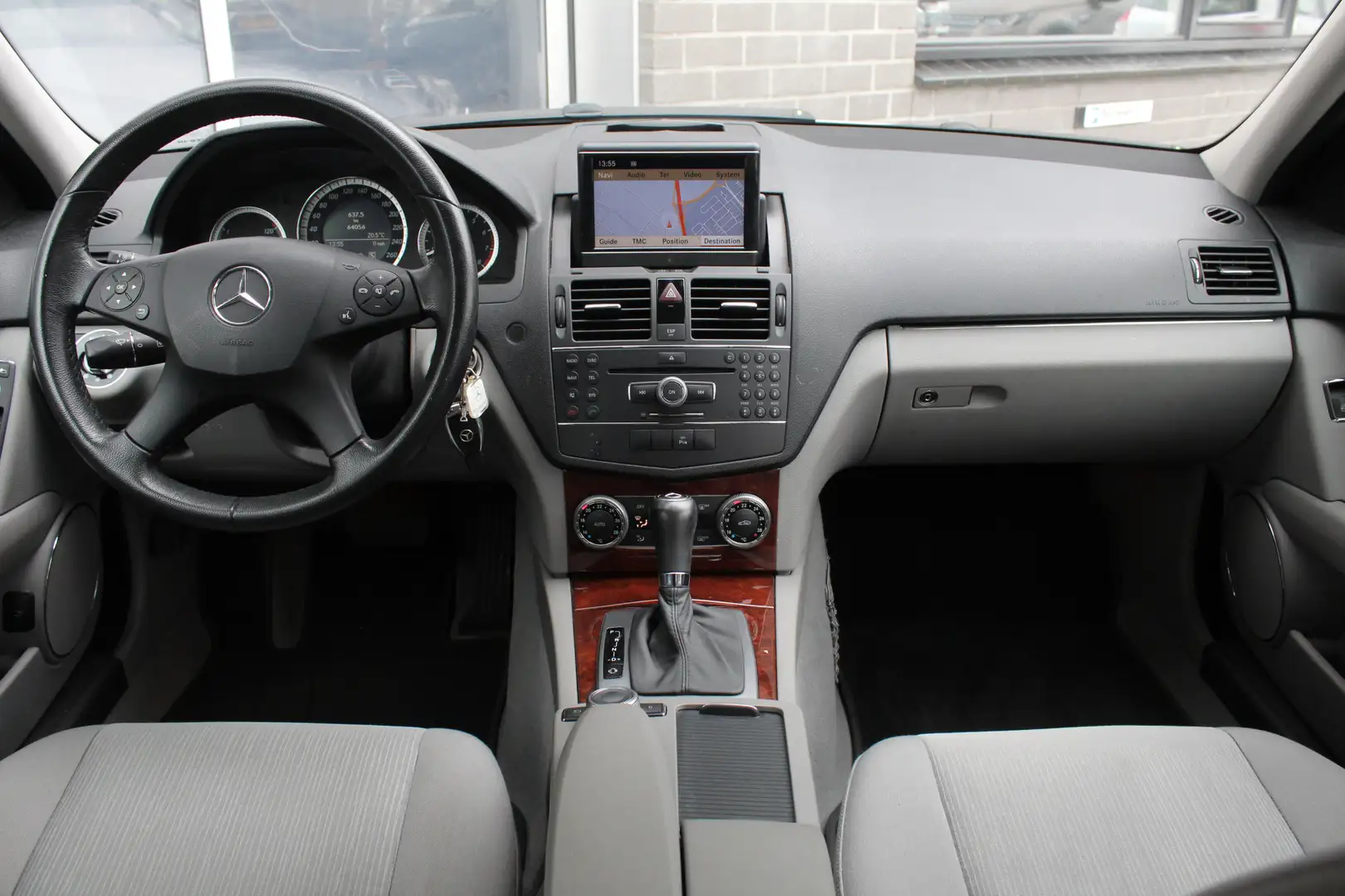 Mercedes-Benz C 200 K Elegance / Navigatie / Automaat / Youngtimer / N Grijs - 2