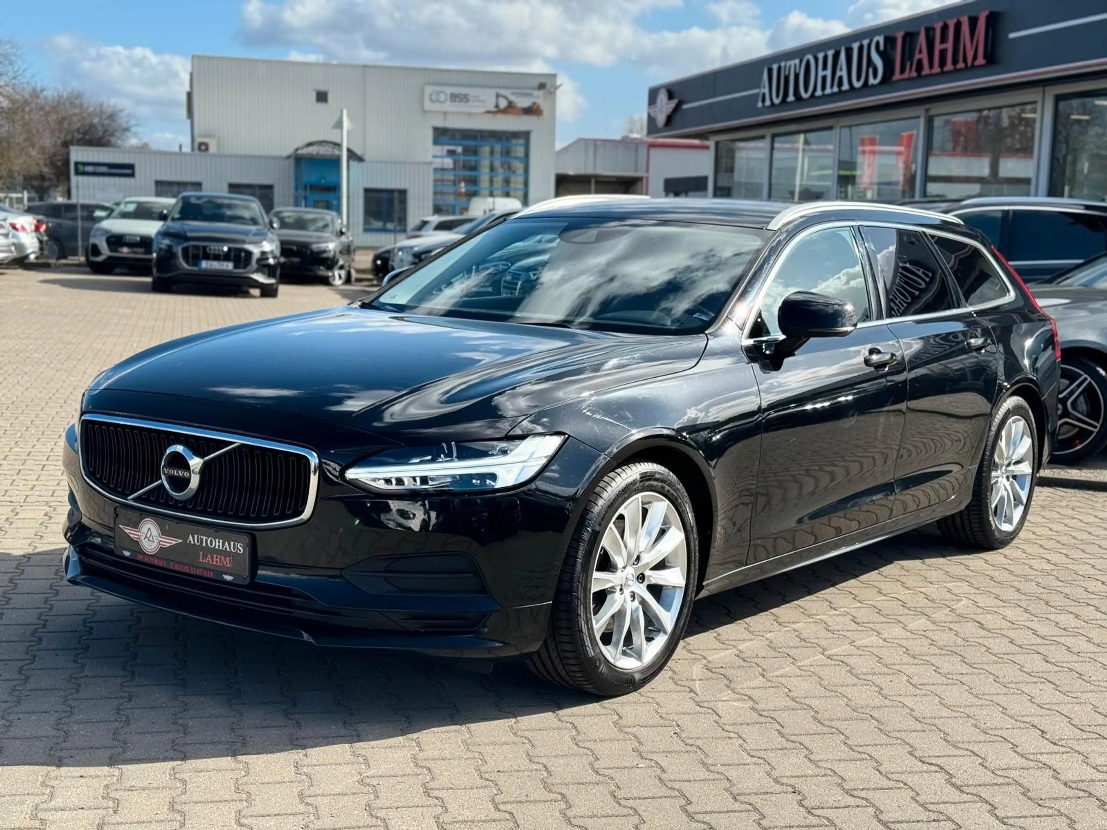 Volvo V90 2.0 "Momentum Pro"AHK*DAB+*VZ.ERKENN*LKA*LED — photo 2