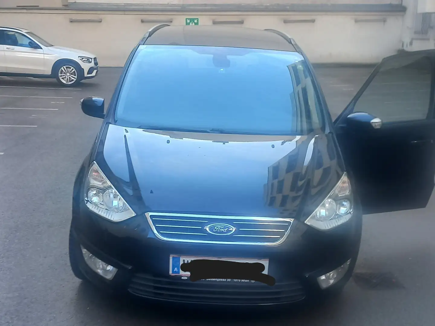 Ford Galaxy Galaxy Trend 2,0 TDCi DPF Trend Schwarz - 2