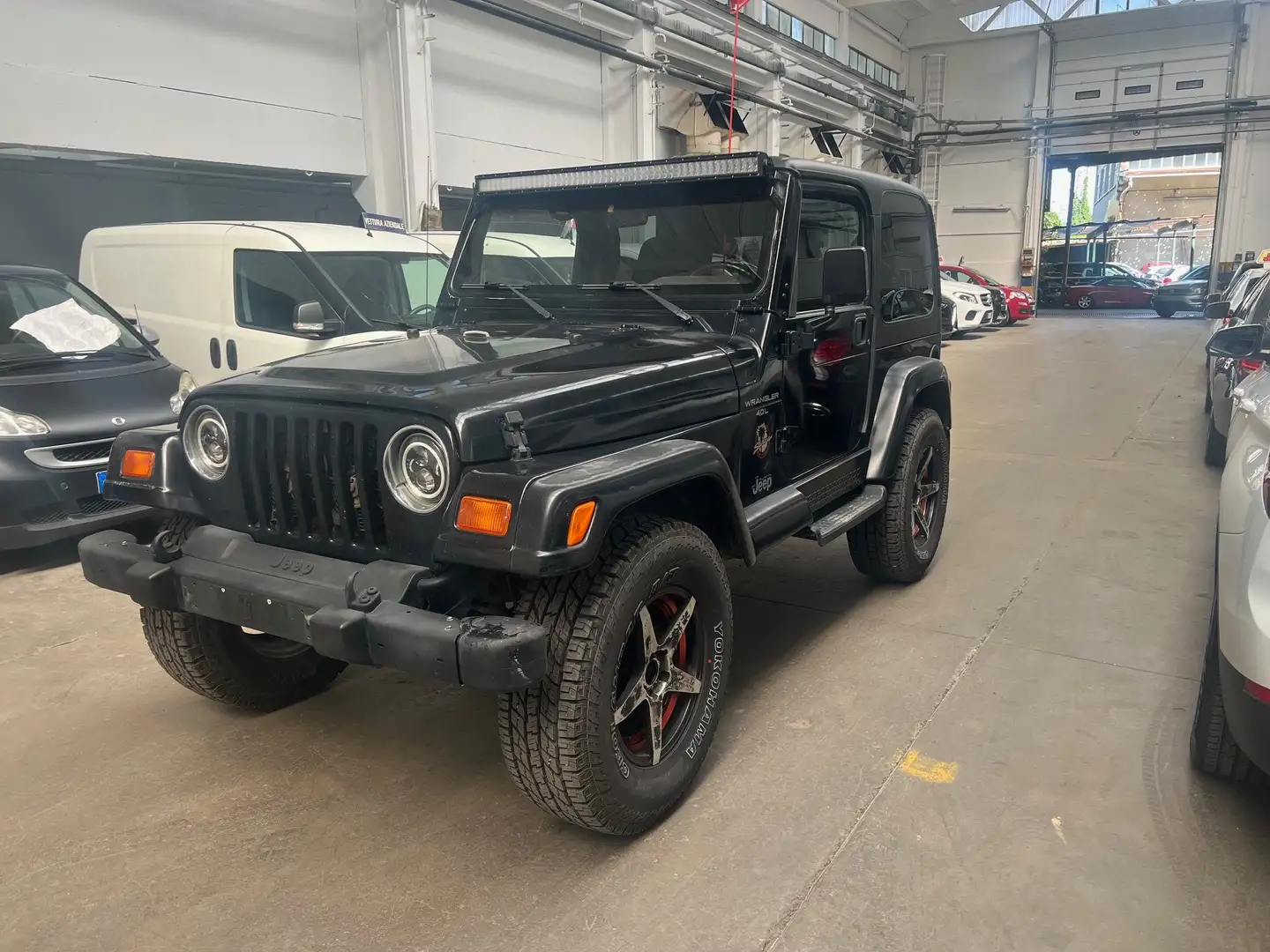 Jeep Wrangler Wrangler Hard Top 4.0 Sport c/CL Vettura ASI Schwarz - 1