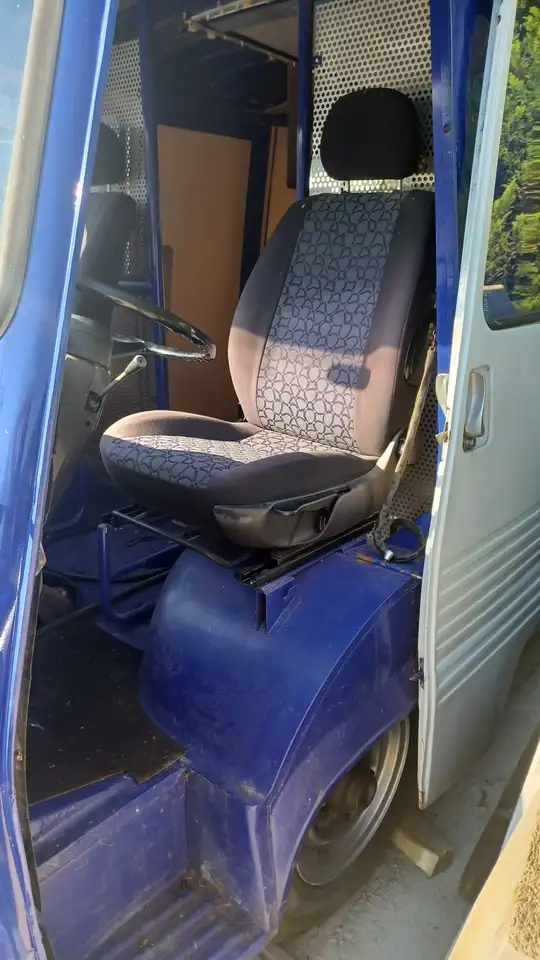 Peugeot J7, foto 5