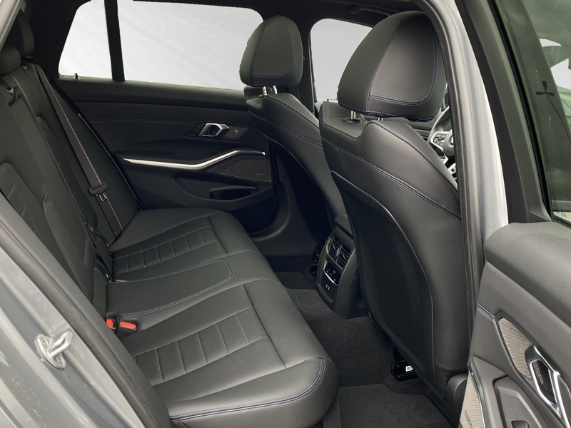 BMW 340 M340d xDrive Touring M Sport Pro|Panorama|Head-Up| — photo 13