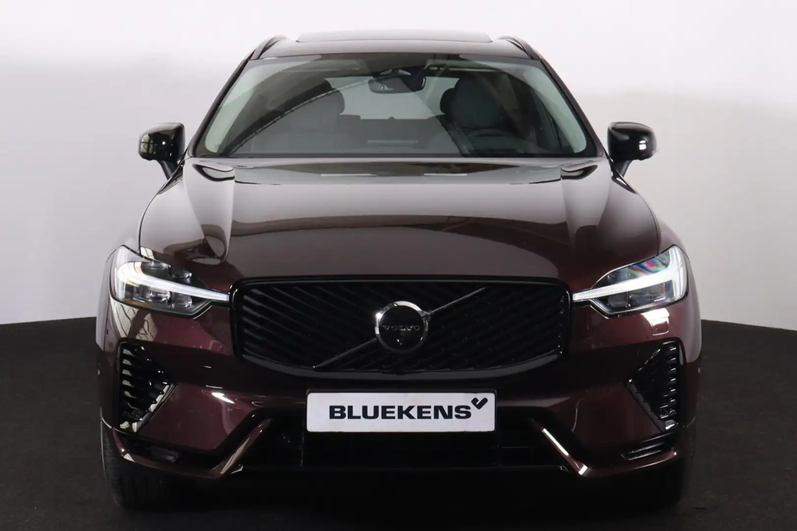 Volvo XC60 T8 Recharge AWD Ultra Dark - LONG RANGE - Panorama Rood - 2