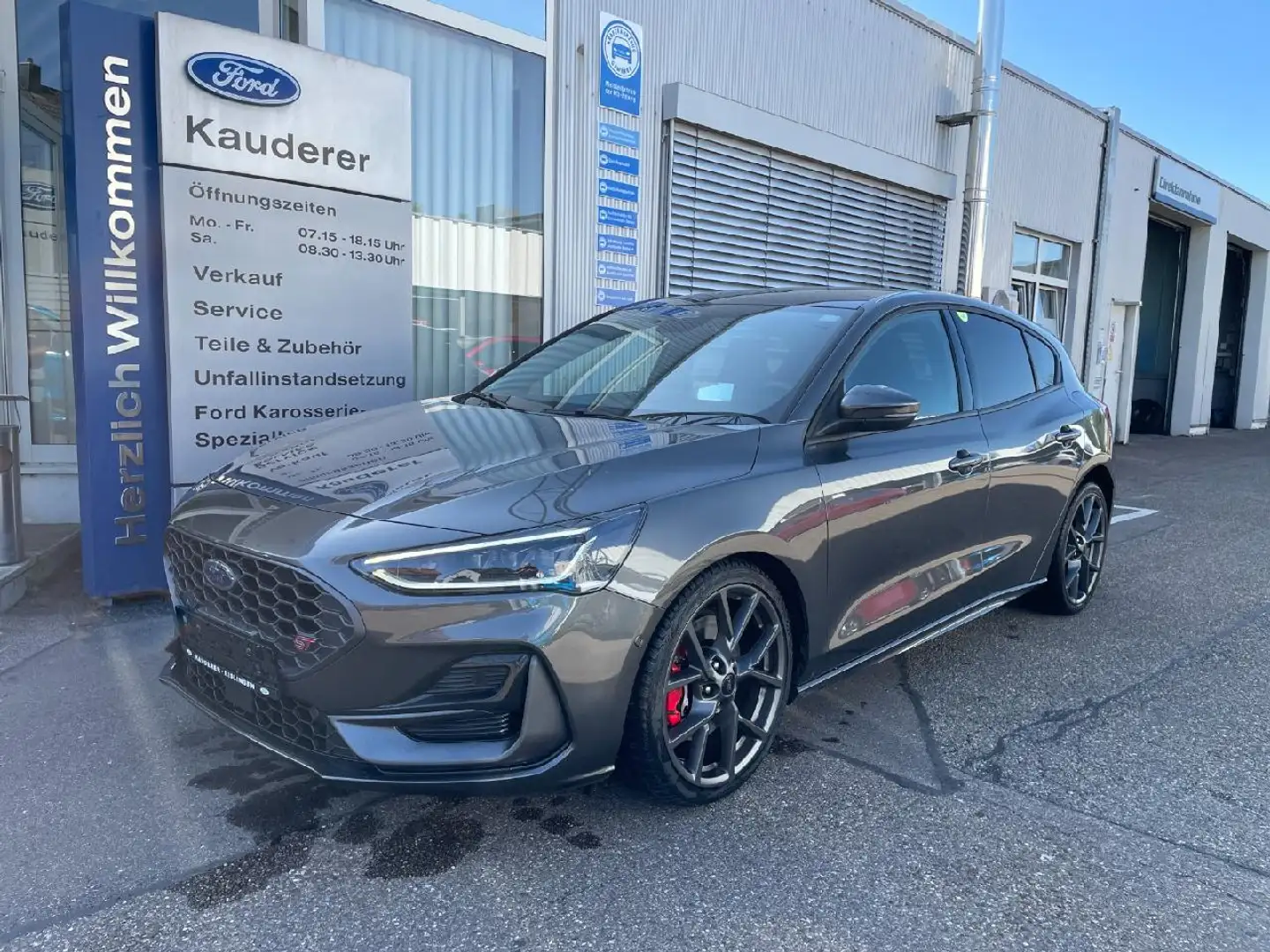 Ford Focus ST X Grau - 1