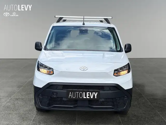 Toyota Proace City view 9