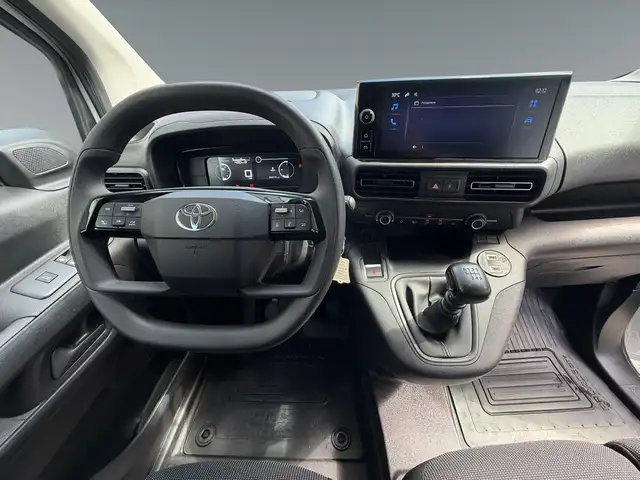 Toyota Proace City view 11