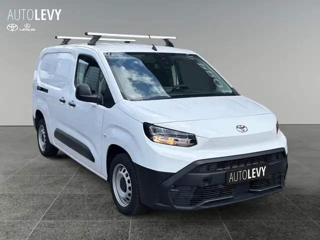 Toyota Proace City view 8