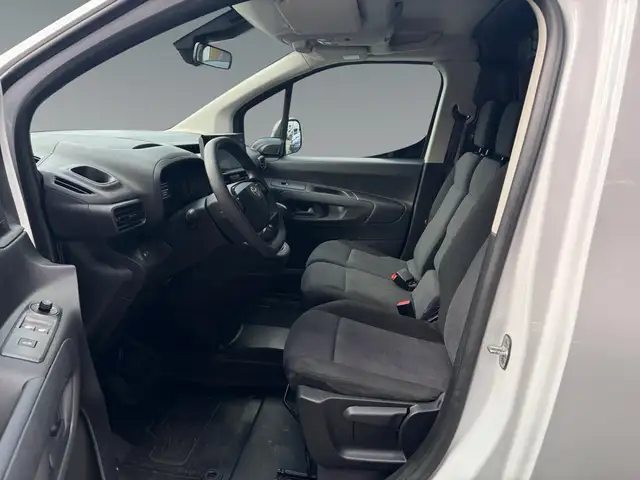 Toyota Proace City view 10
