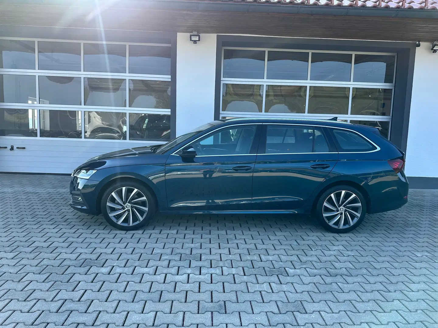 Skoda Octavia Style 2,0 TDI *STANDHZ*WSS-HZ*LED*AHV*APP*PDC*ACC* Blau - 2