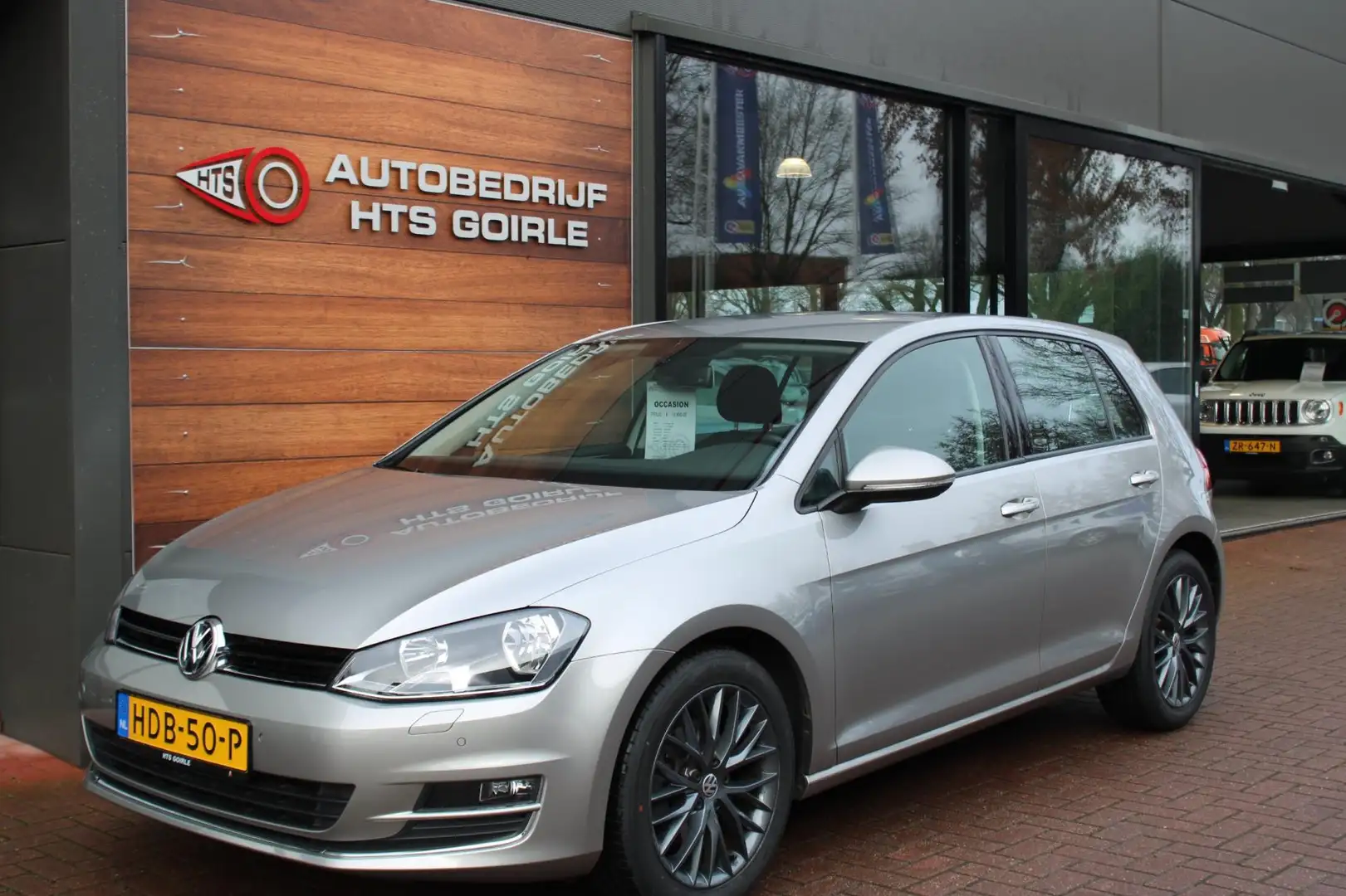 Volkswagen Golf 1.4 TSI Highline Grau - 1