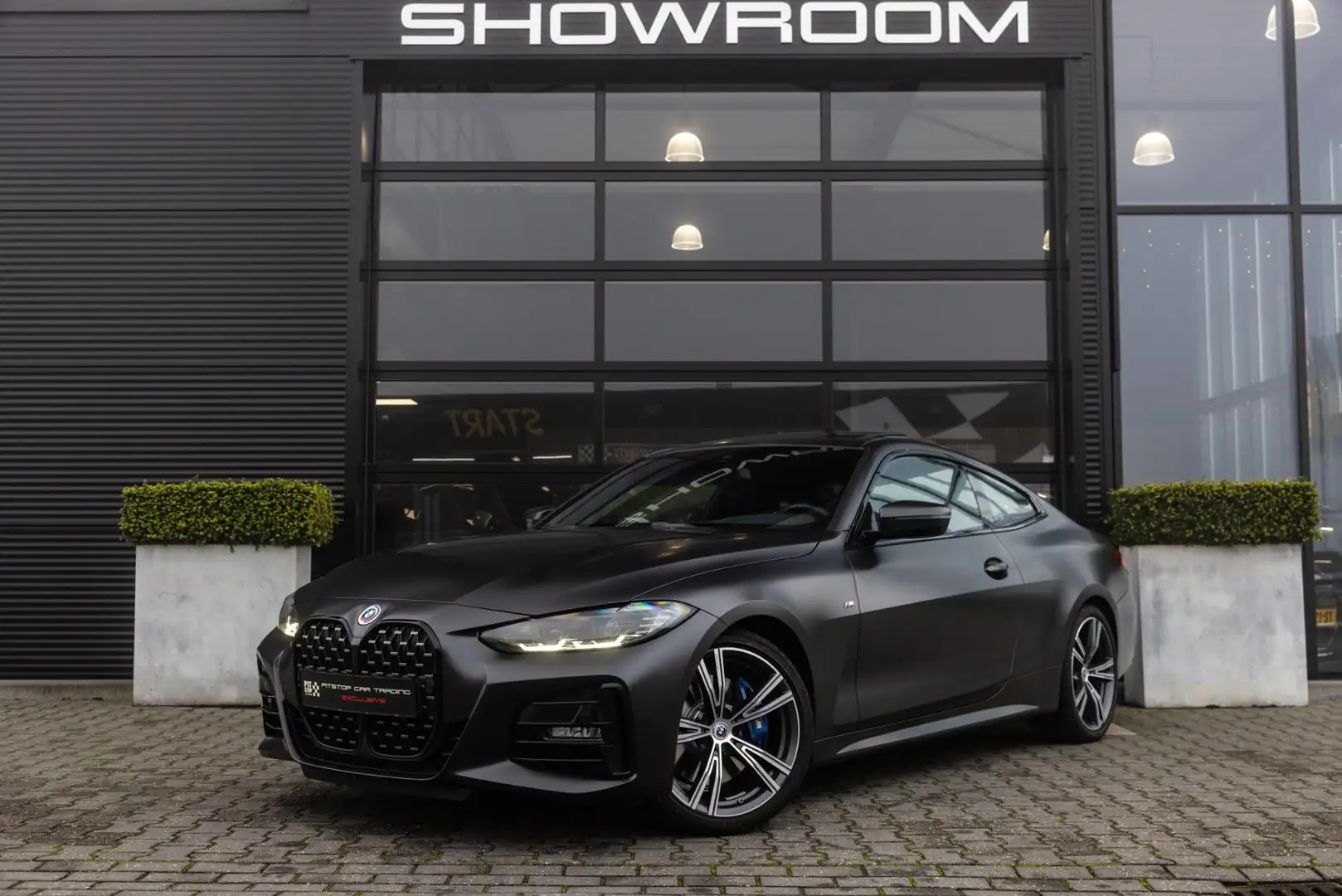 BMW 420 4-serie Coupé 420i M-Sport, 184 PK, Individual lak Grau - 2