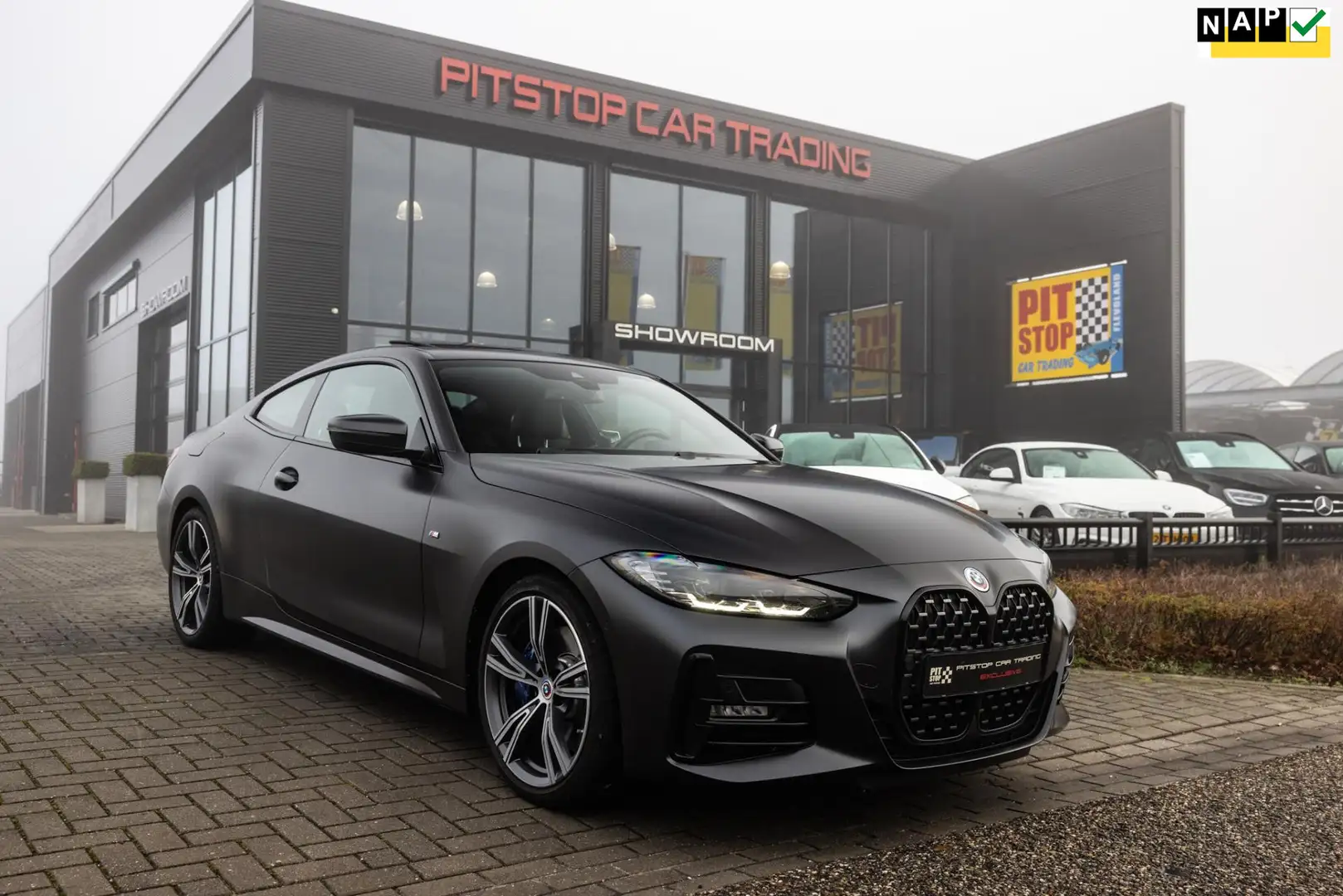 BMW 420 4-serie Coupé 420i M-Sport, 184 PK, Individual lak Grau - 1