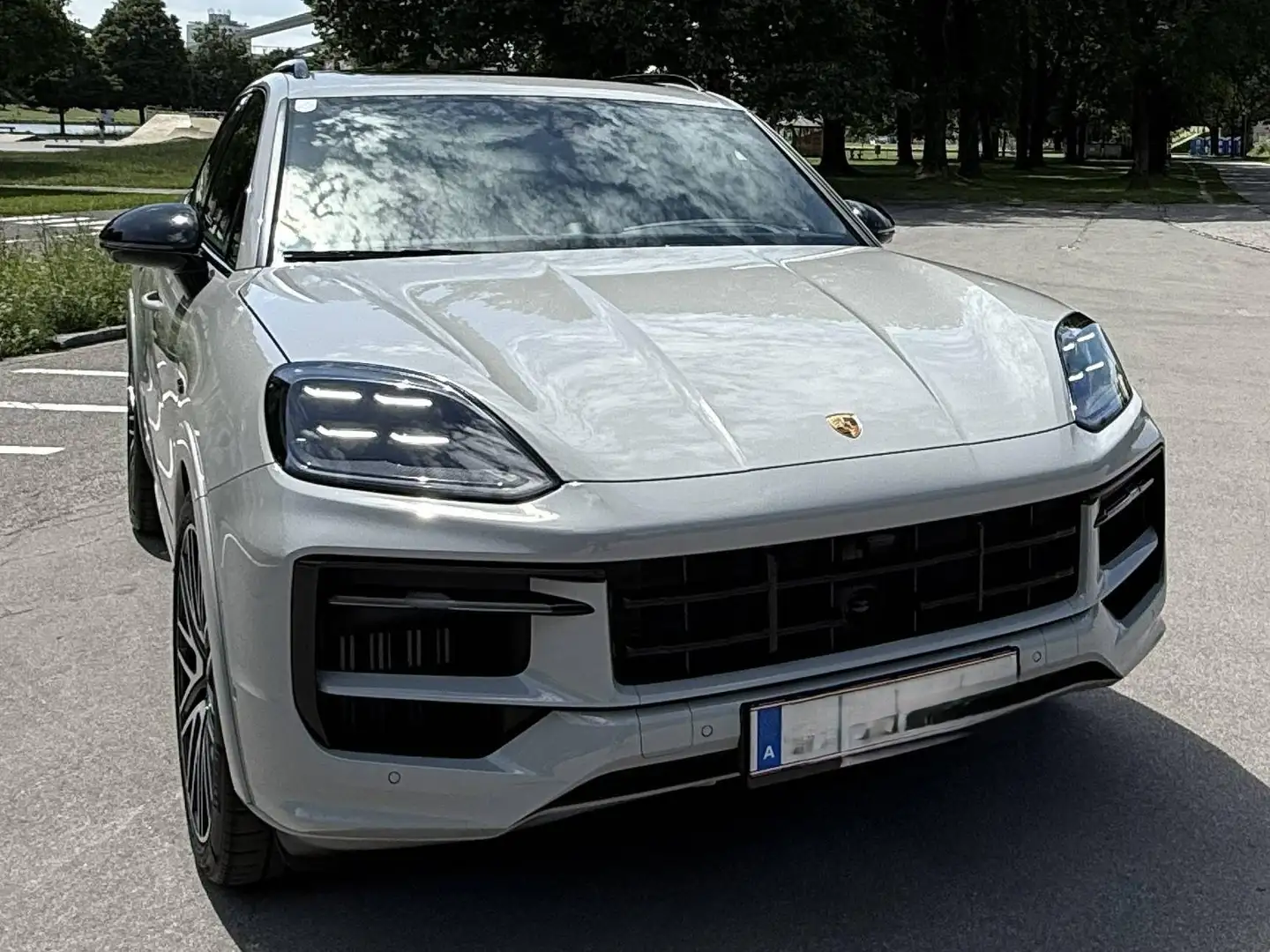 Porsche Cayenne Cayenne Coupe III Black Edition Aut. e-Hybrid S Grau - 1