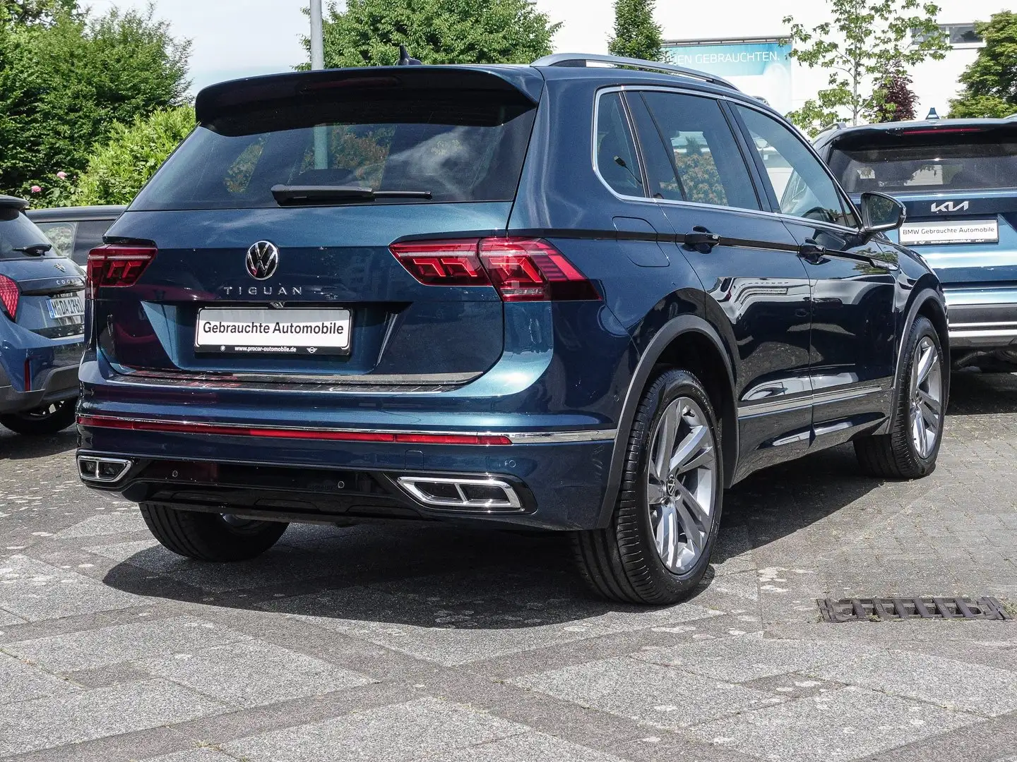 Volkswagen Tiguan 2.0 TDI SCR  DSG R-Line IQ-Light NAVI Pano Area-Vi Blauw - 2