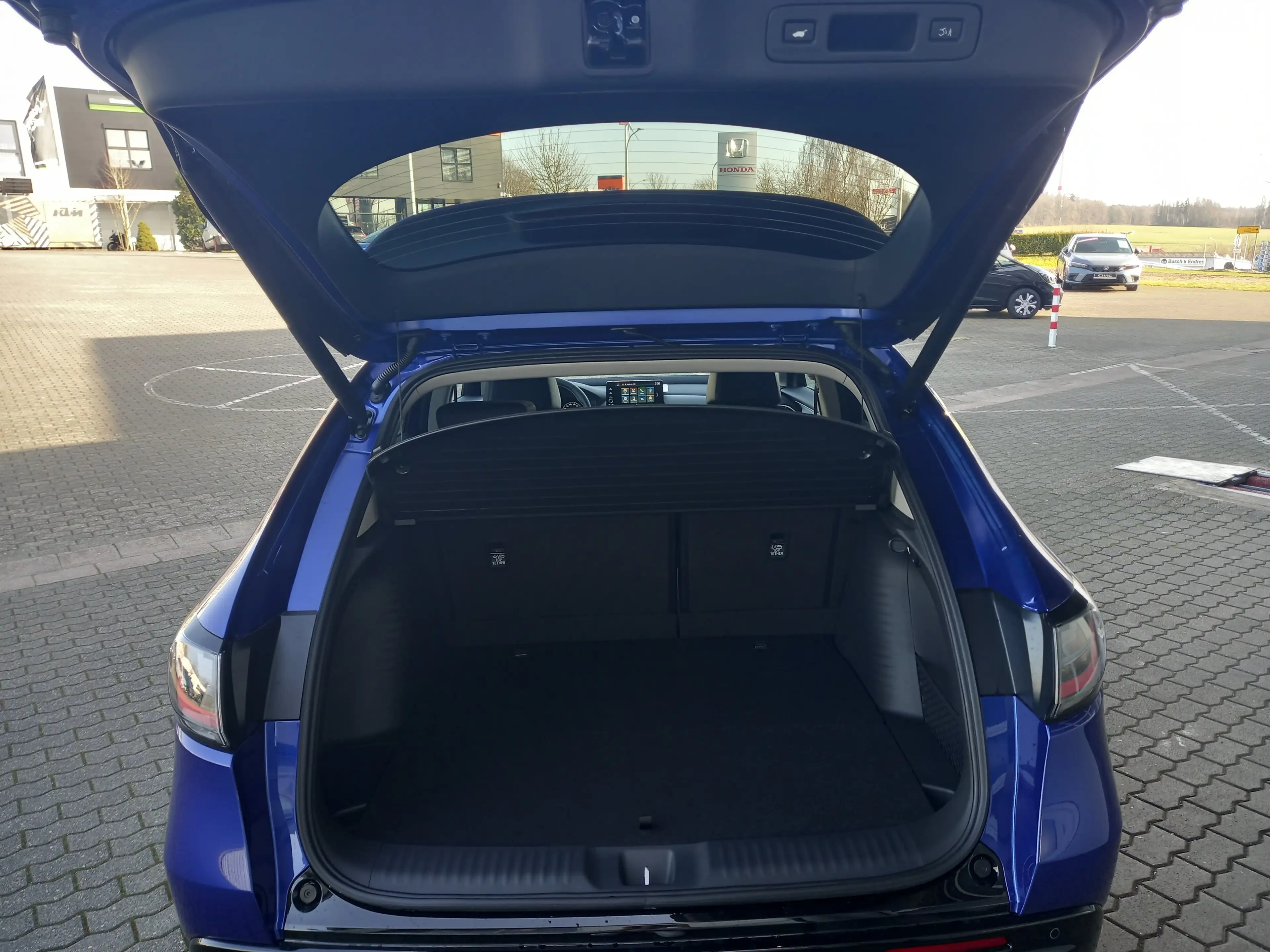 Honda ZR-V e: HEV Sport — photo 9