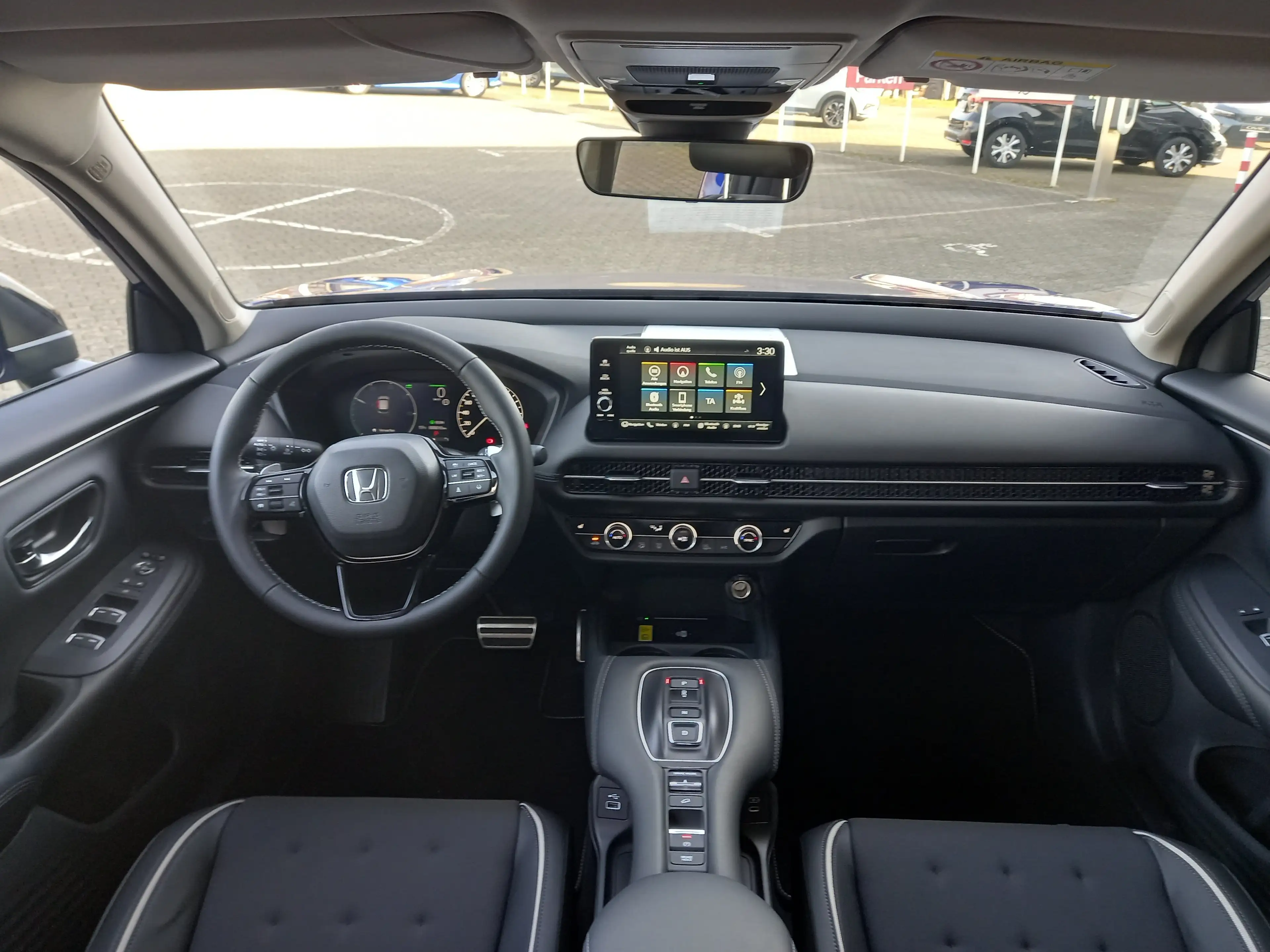 Honda ZR-V e: HEV Sport — photo 12