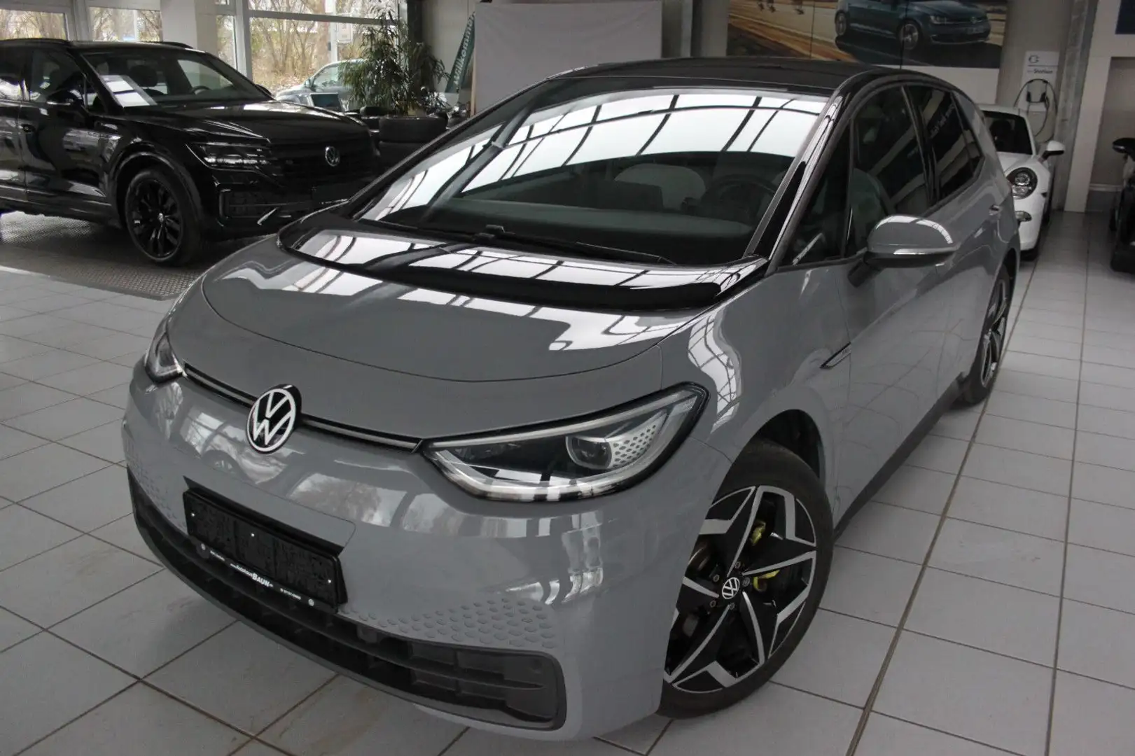 Volkswagen ID.3 PRO PERF/WRMPE/PANO/KAME/PRO/ALU/STZHZ/ACC Grau - 1
