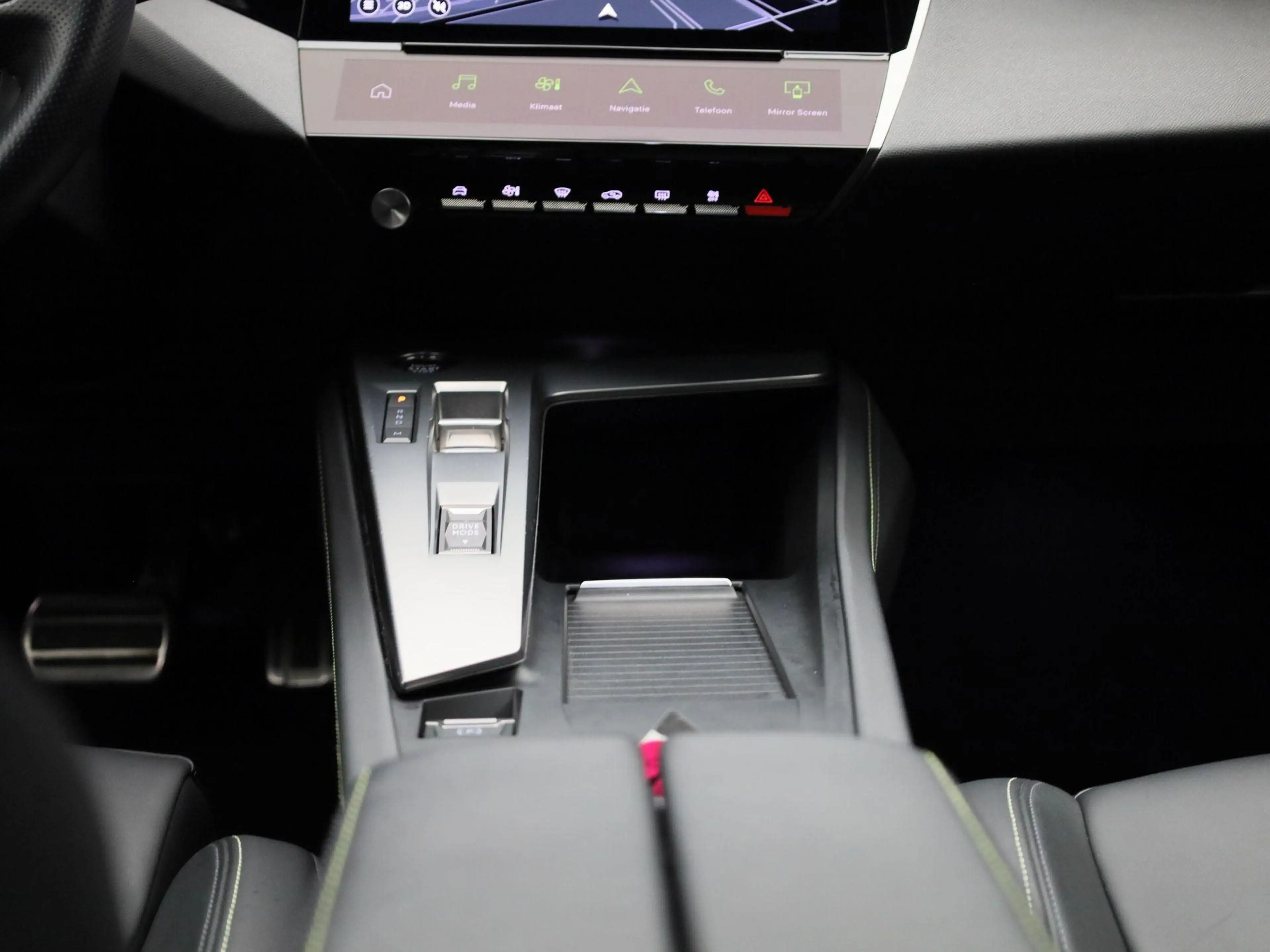 Peugeot 408 1.2 PureTech 130 S&S EAT8 GT — photo 10
