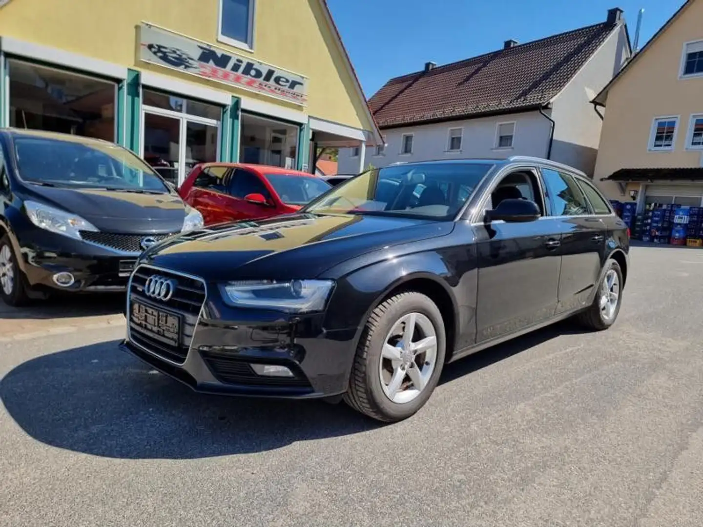 Audi A4 Av. 2.0TDI qu. S-tr. NAVI+XENON+AHK+EURO6 Schwarz - 1