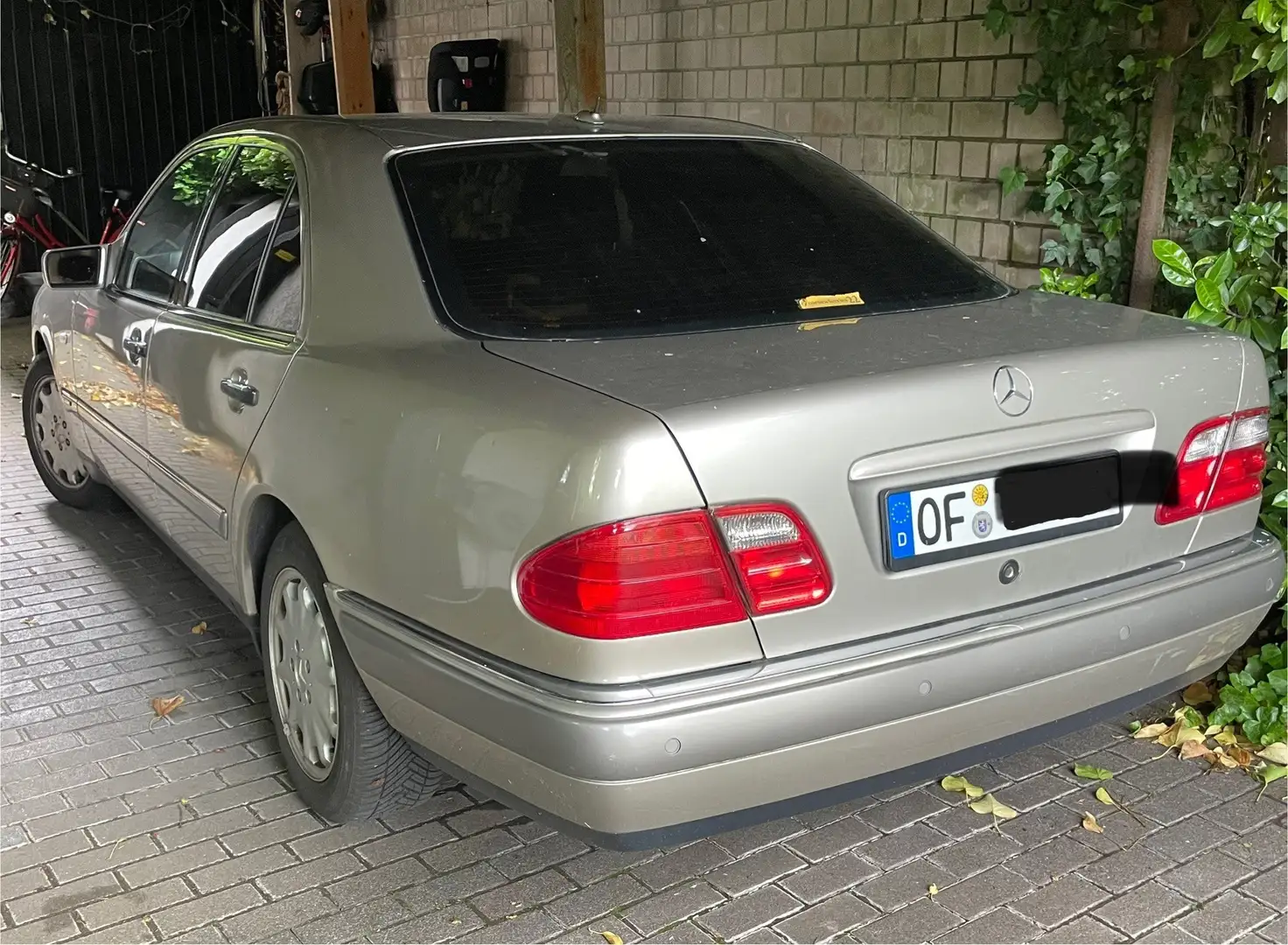 Mercedes-Benz E 320 E 320 4-Matic Elegance Beige - 2