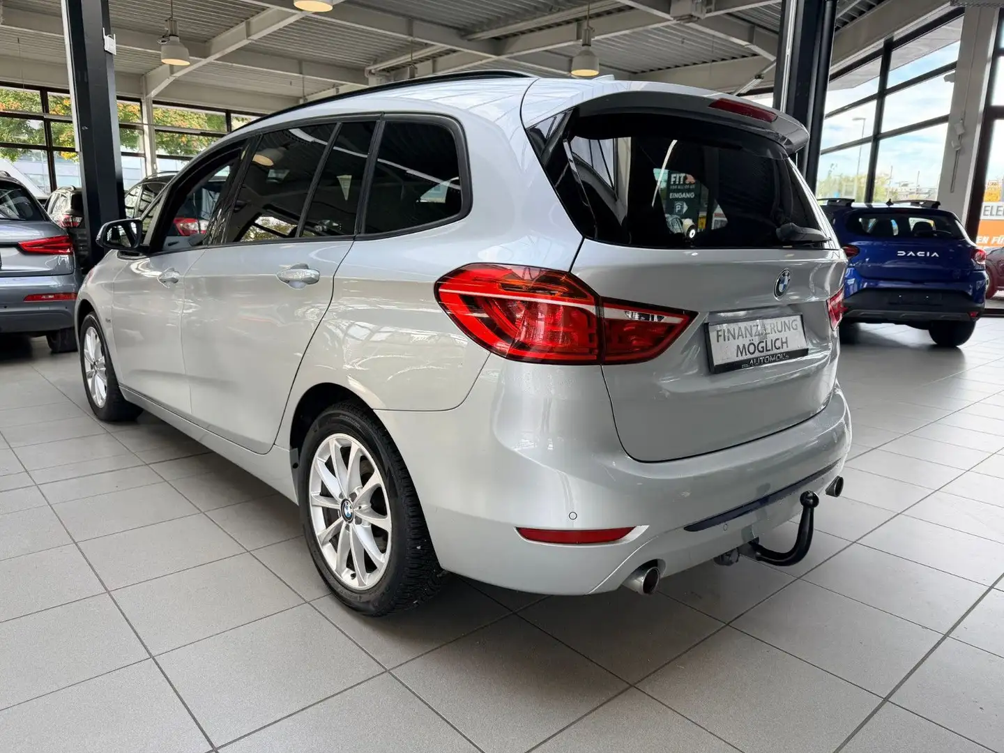BMW 220 Gran Tourer 220 d Sport Line, Automatik,7 Sitzer Silber - 2