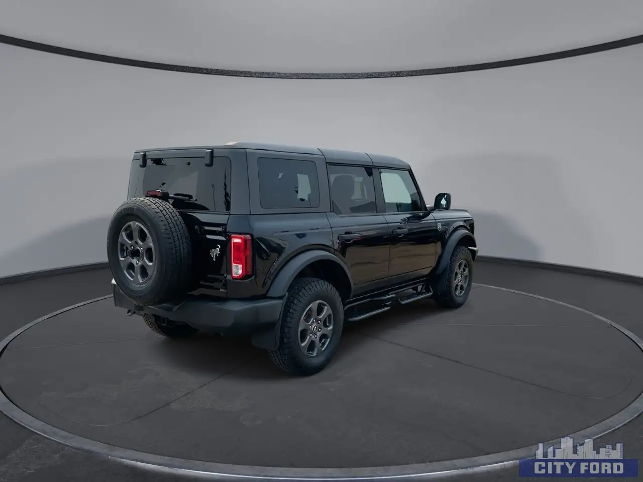 Ford Bronco снимка Ford Bronco