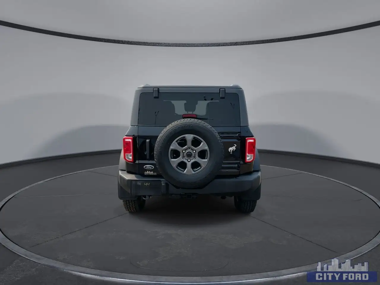 Ford Bronco снимка Ford Bronco